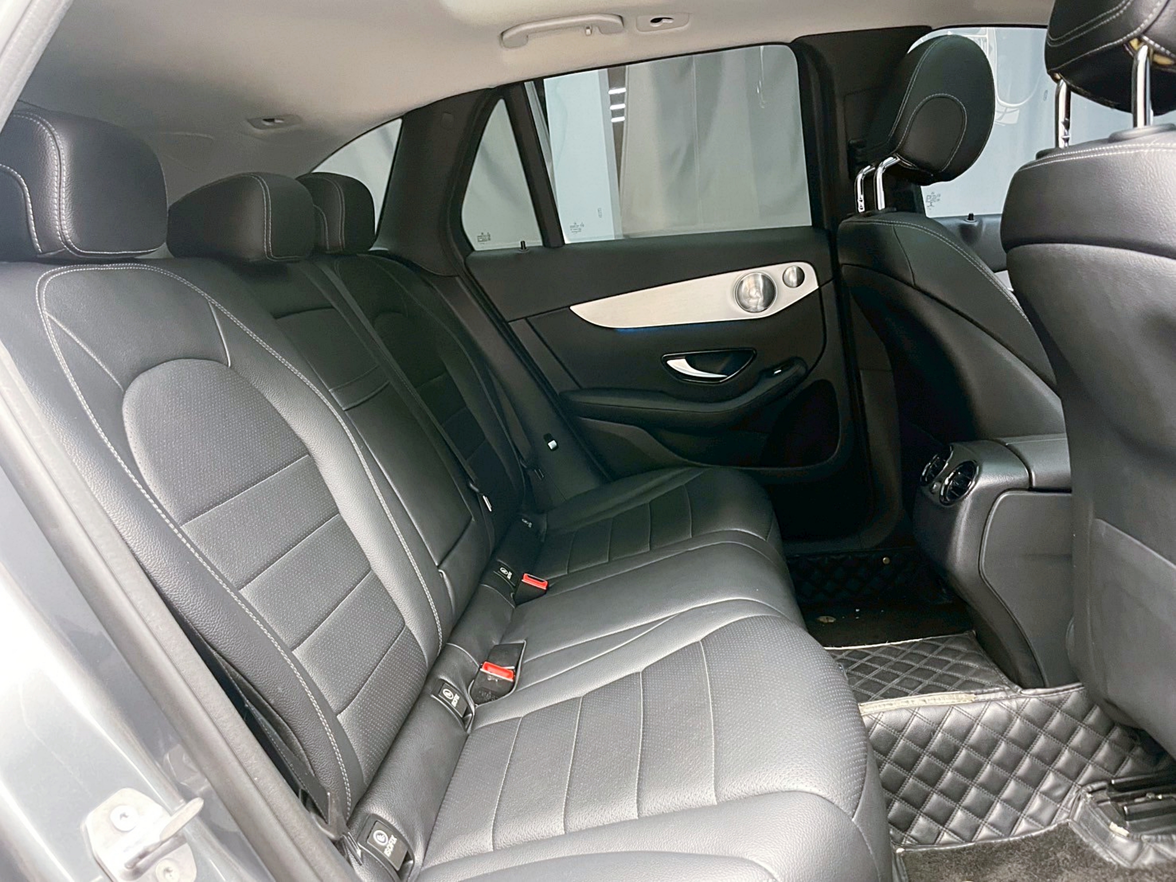 全台到府賞車 2016/17 Benz GLC300 X253型『小李經理』元禾國際車業/中古車/促銷中  第9張相片