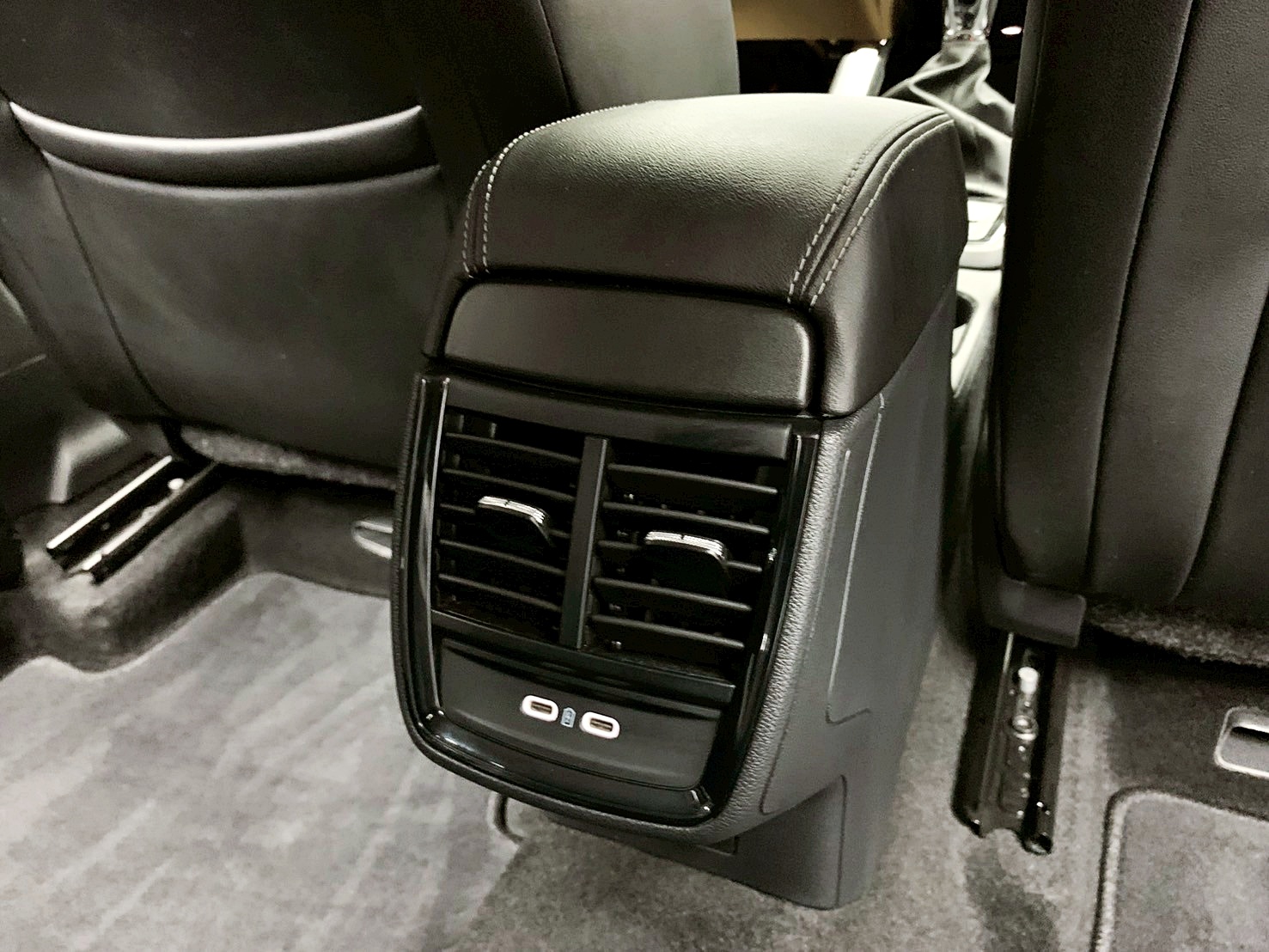 全台到府賞車 2023 Skoda Kamiq TSI 豪華動能版『小李經理』元禾國際車業/中古車/促銷中  第9張相片