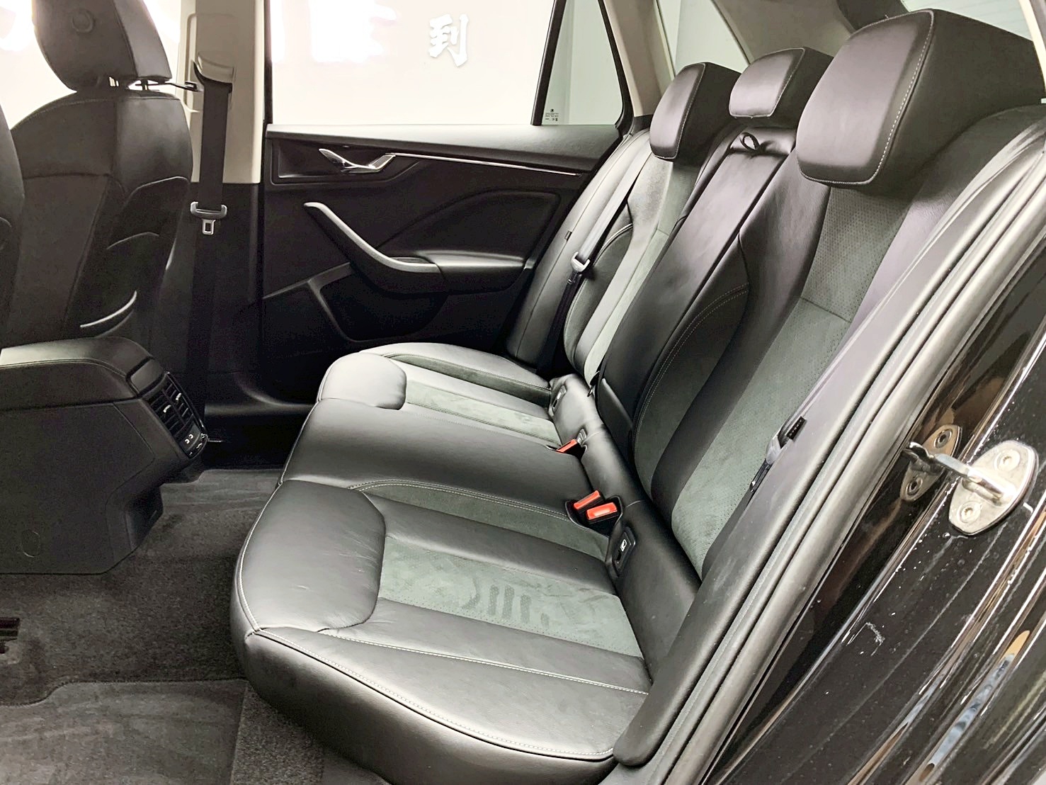 全台到府賞車 2023 Skoda Kamiq TSI 豪華動能版『小李經理』元禾國際車業/中古車/促銷中  第11張相片