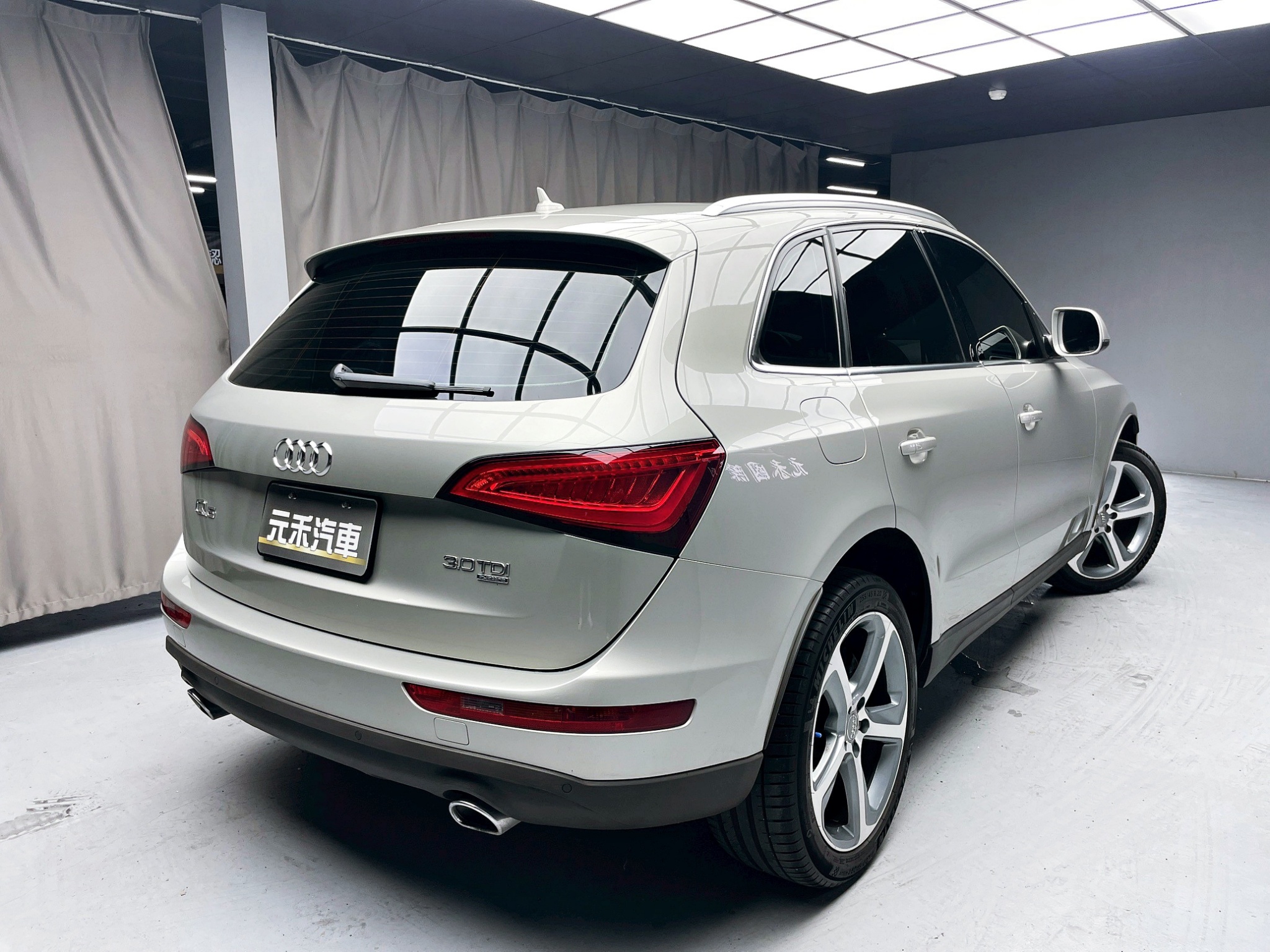 全台到府賞車 2012/13 Audi Q5 TDI Quattro『小李經理』元禾國際車業/中古車/促銷中  第18張相片