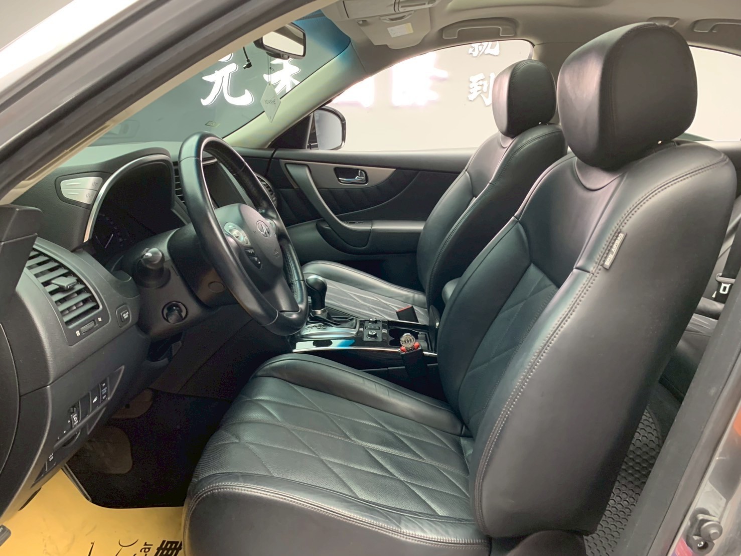 全台到府賞車 2018 Infiniti QX70 V6旗艦款『小李經理』元禾國際車業/中古車/促銷中  第14張相片
