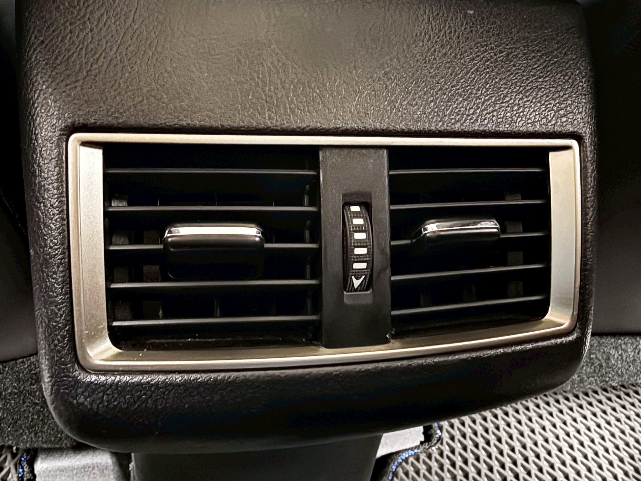 全台到府賞車 2014/15 Lexus NX300h 豪華版『小李經理』元禾國際車業/中古車/促銷中  第11張相片