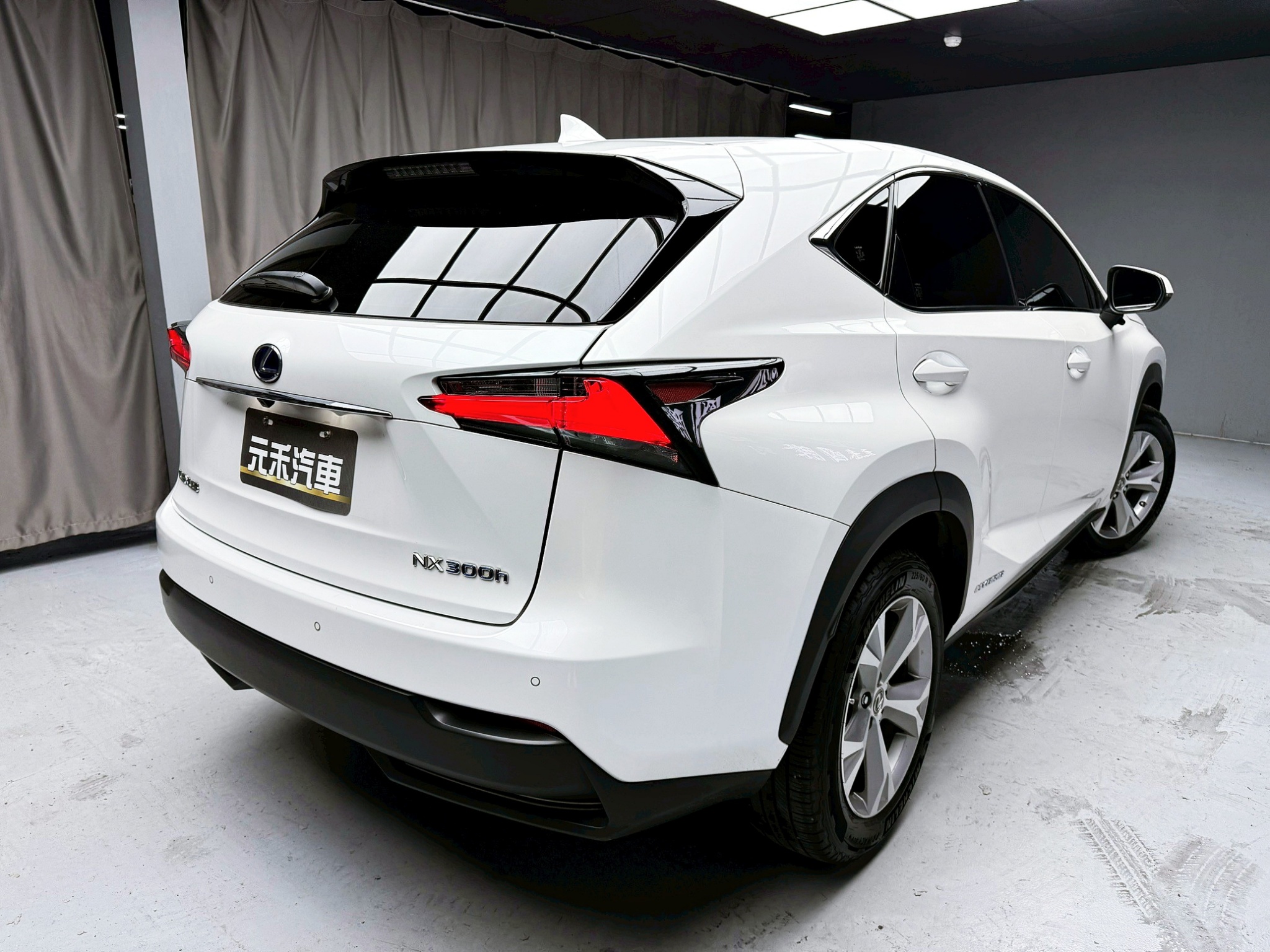 全台到府賞車 2014/15 Lexus NX300h 豪華版『小李經理』元禾國際車業/中古車/促銷中  第20張相片