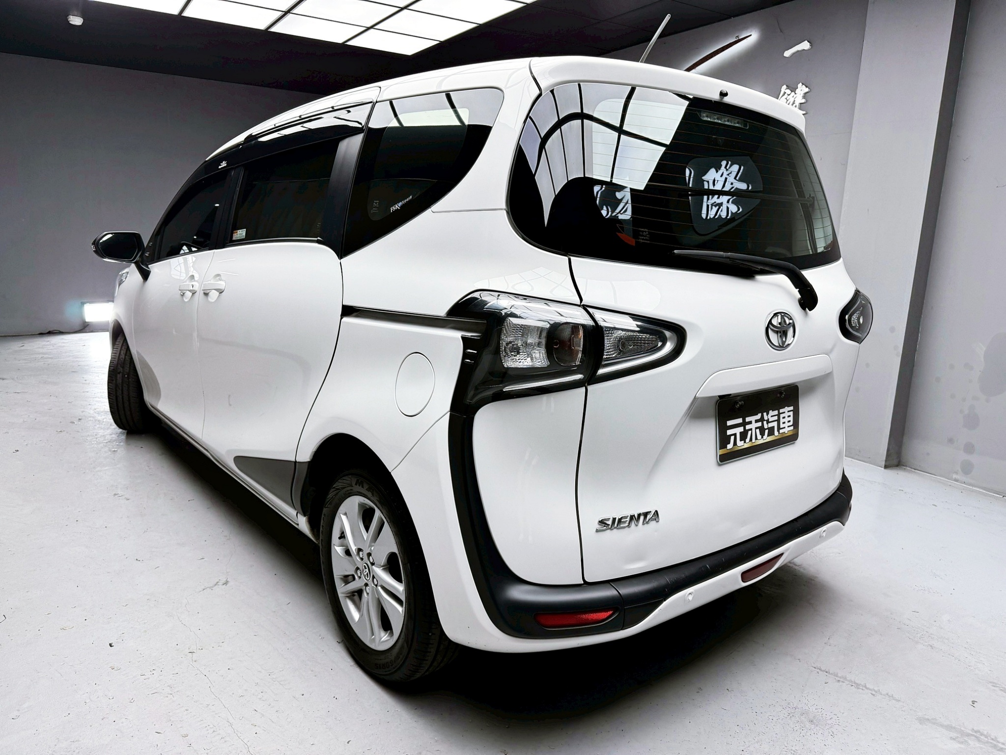 全台到府賞車 2022/23 Toyota Sienta 5人座豪華版『小李經理』元禾國際車業/中古車/促銷中  第3張相片