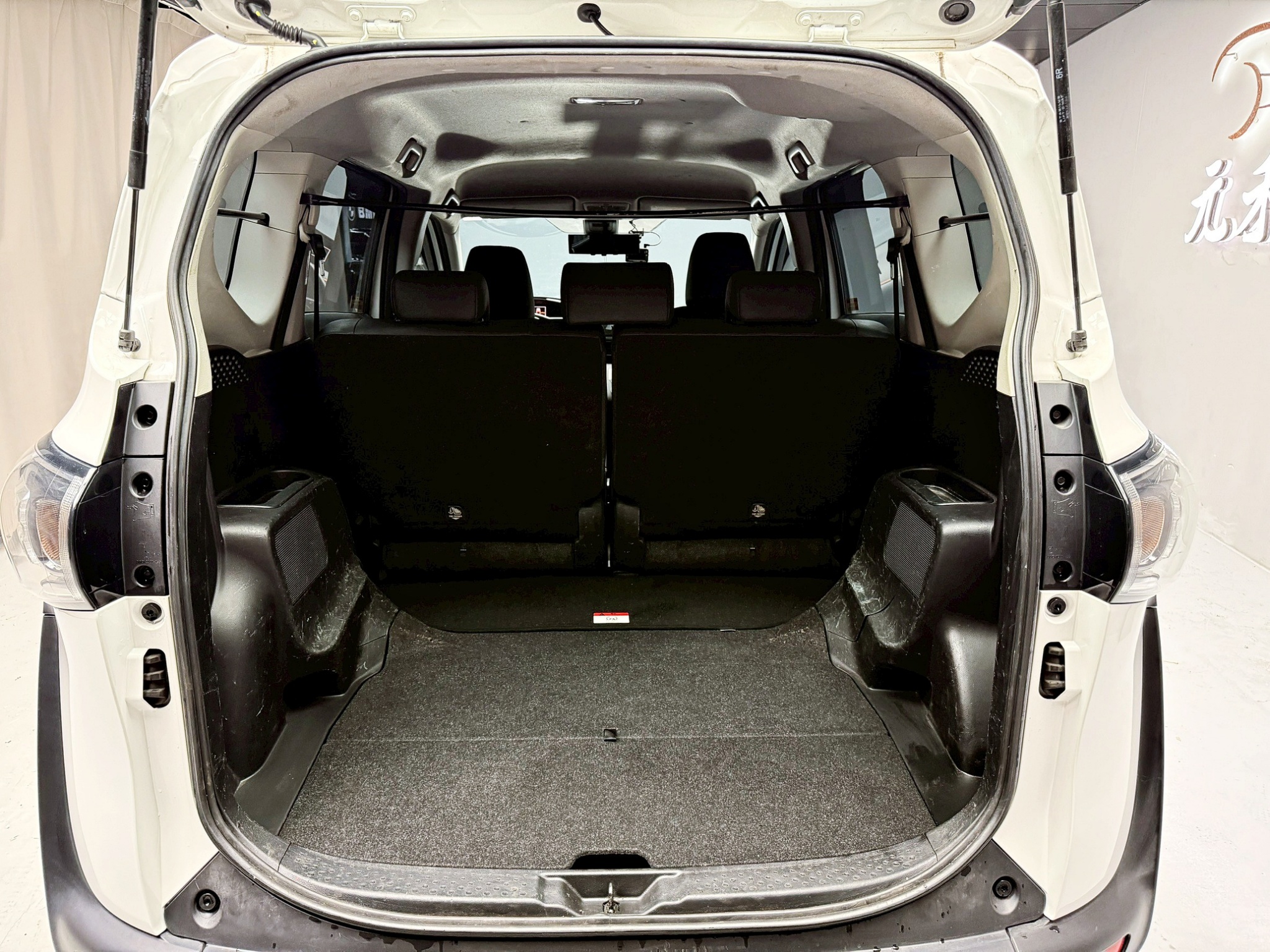 全台到府賞車 2022/23 Toyota Sienta 5人座豪華版『小李經理』元禾國際車業/中古車/促銷中  第4張相片