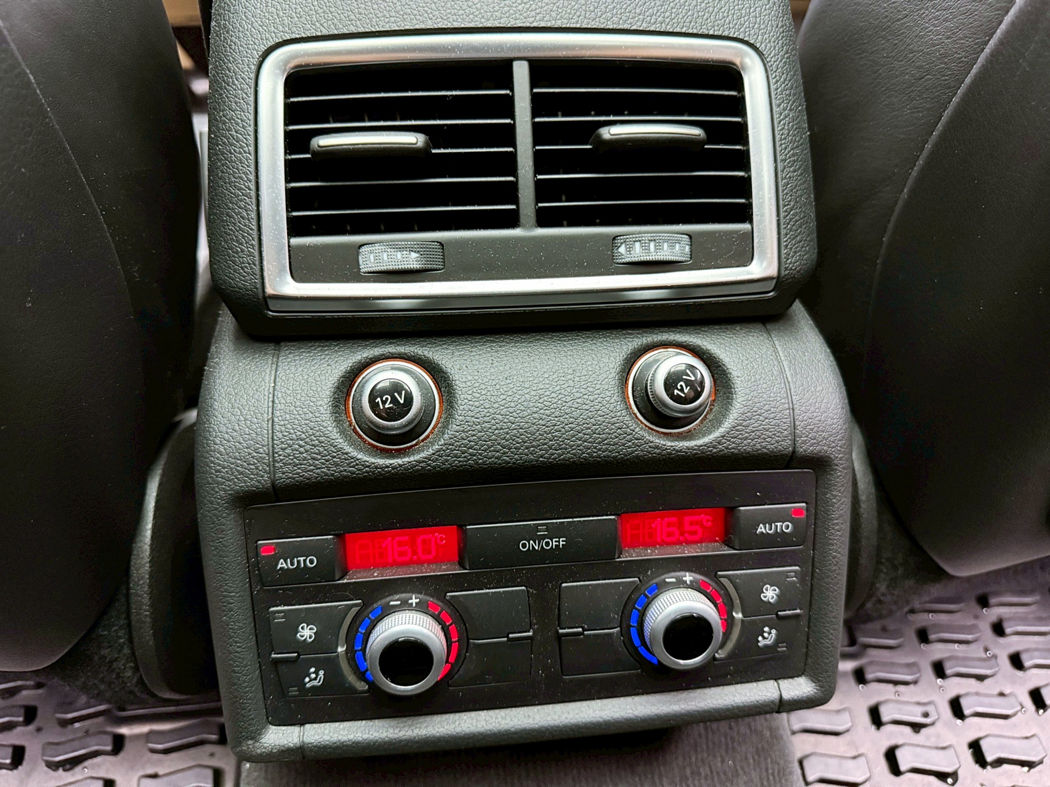 全台到府賞車 2013 Audi Q7 TDI Quattro 七人座『小李經理』元禾國際車業/中古車/促銷中  第13張相片