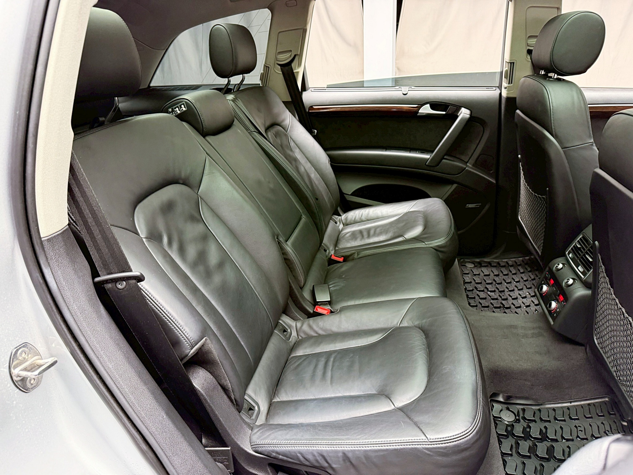 全台到府賞車 2013 Audi Q7 TDI Quattro 七人座『小李經理』元禾國際車業/中古車/促銷中  第16張相片