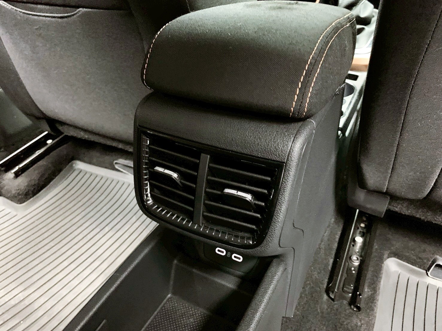 全台到府賞車 2022/23 Skoda Fabia TSI 豪華動能版『小李經理』元禾國際車業/中古車/促銷中  第10張相片