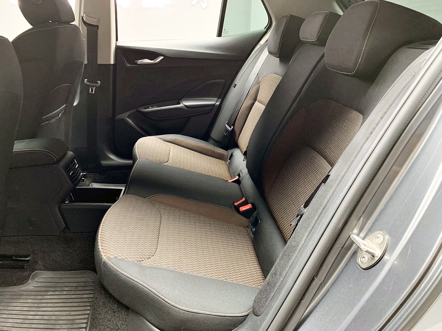 全台到府賞車 2022/23 Skoda Fabia TSI 豪華動能版『小李經理』元禾國際車業/中古車/促銷中  第12張相片