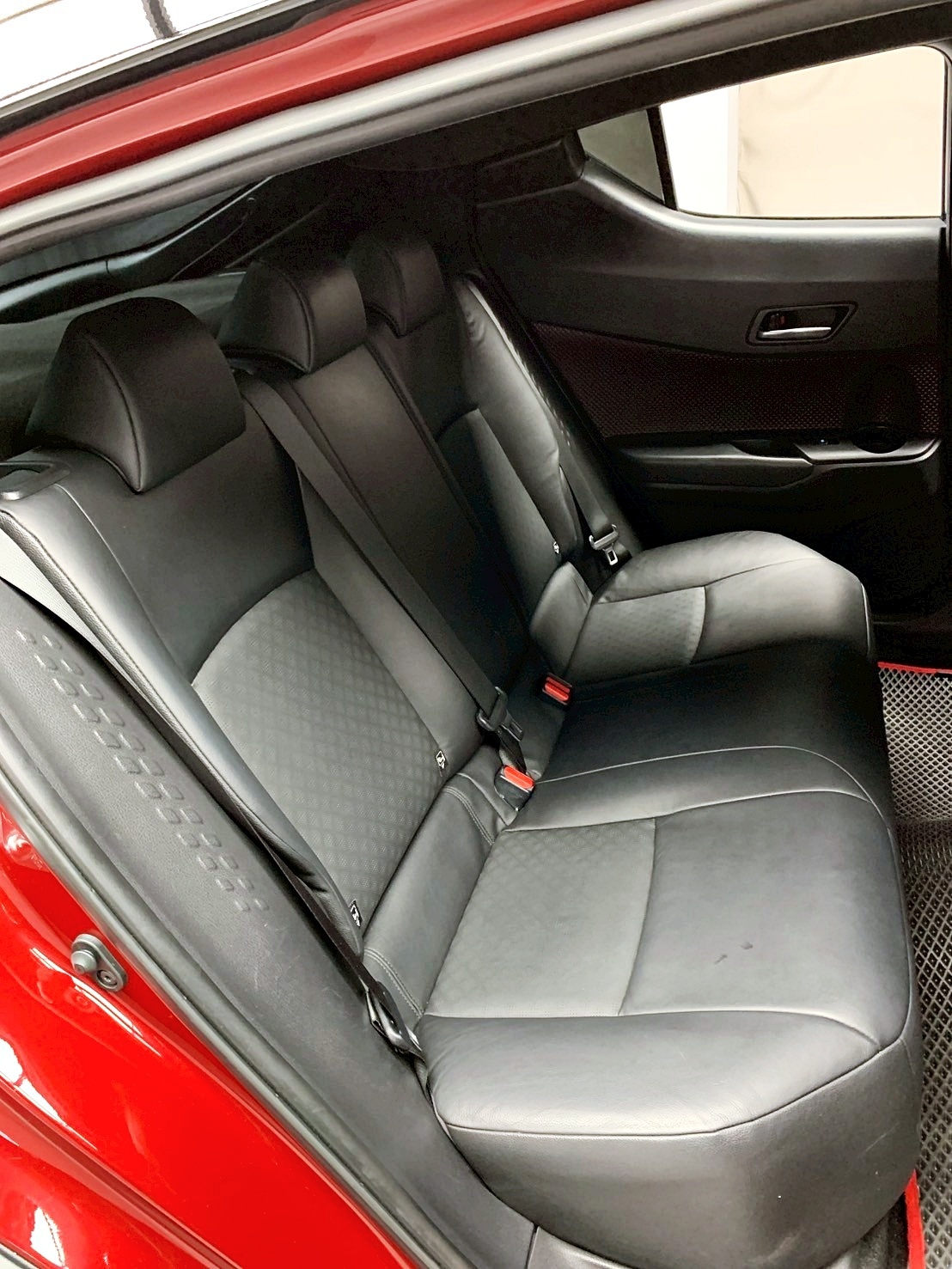 全台到府賞車 2017/18 Toyota CHR 豪華版『小李經理』元禾國際車業/中古車/促銷中  第10張相片