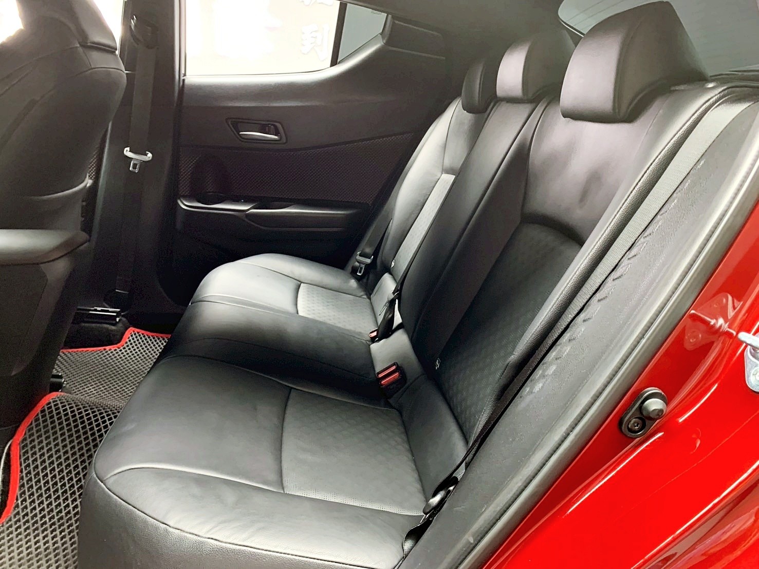 全台到府賞車 2017/18 Toyota CHR 豪華版『小李經理』元禾國際車業/中古車/促銷中  第11張相片