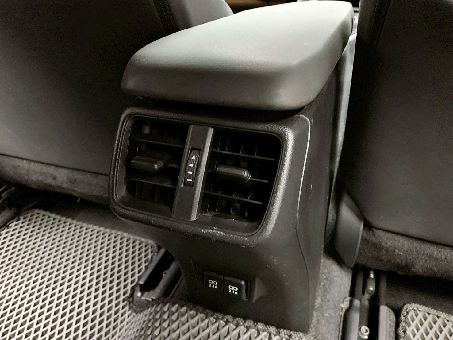 全台到府賞車 2019/20 Lexus UX250h 豪華版『小李經理』元禾國際車業/中古車/促銷中  第11張相片