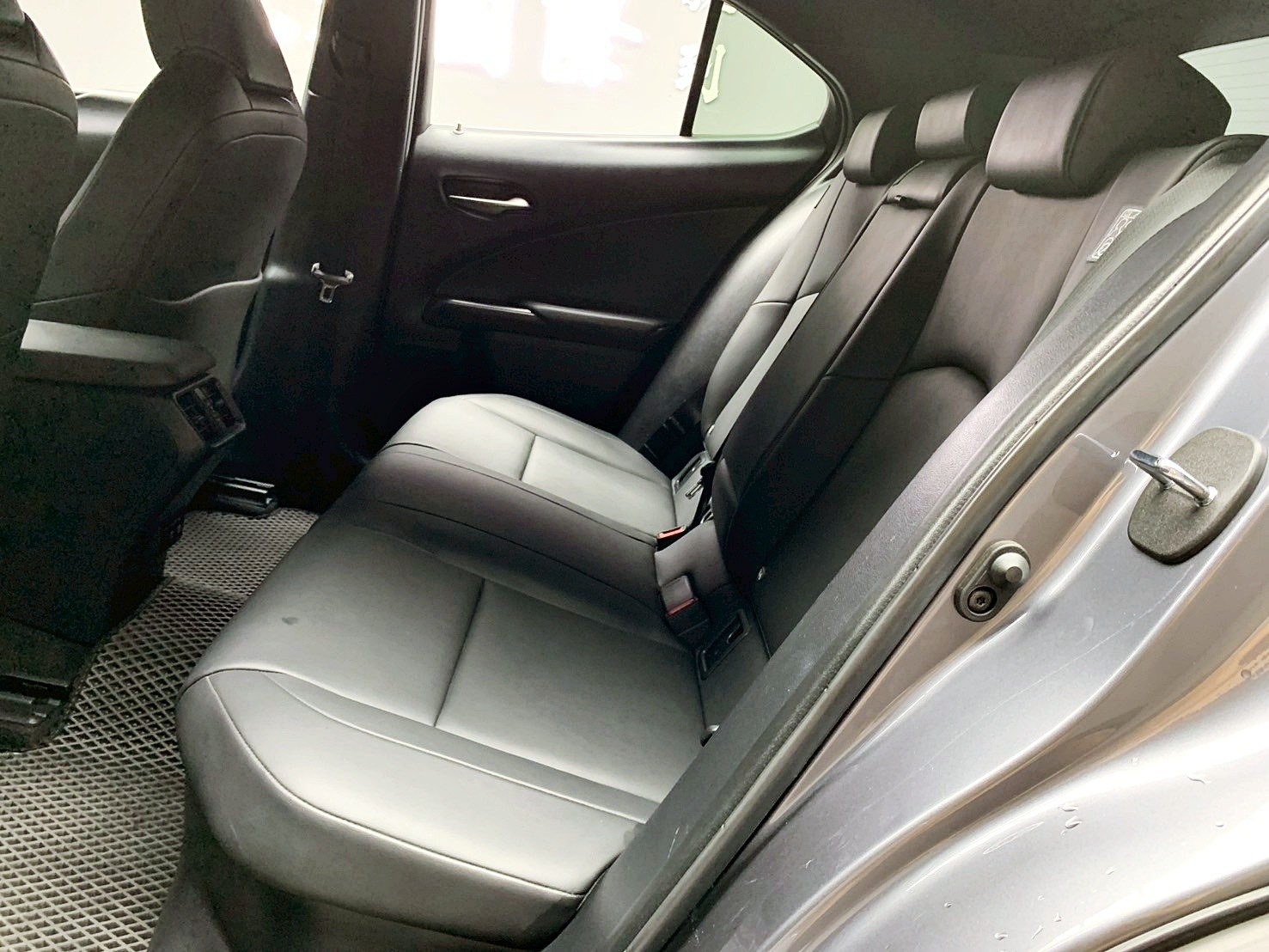 全台到府賞車 2019/20 Lexus UX250h 豪華版『小李經理』元禾國際車業/中古車/促銷中  第13張相片