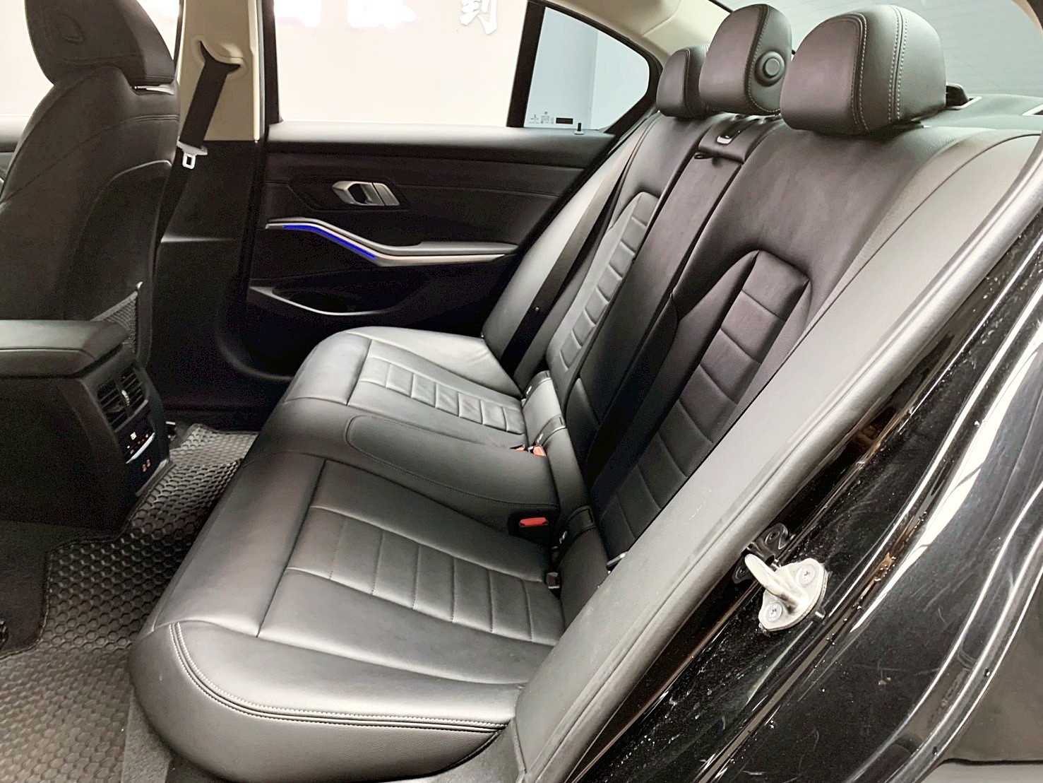 全台到府賞車 2021 BMW 318i Sedan Luxury G20型『小李經理』元禾國際車業/中古車/促銷中  第14張相片