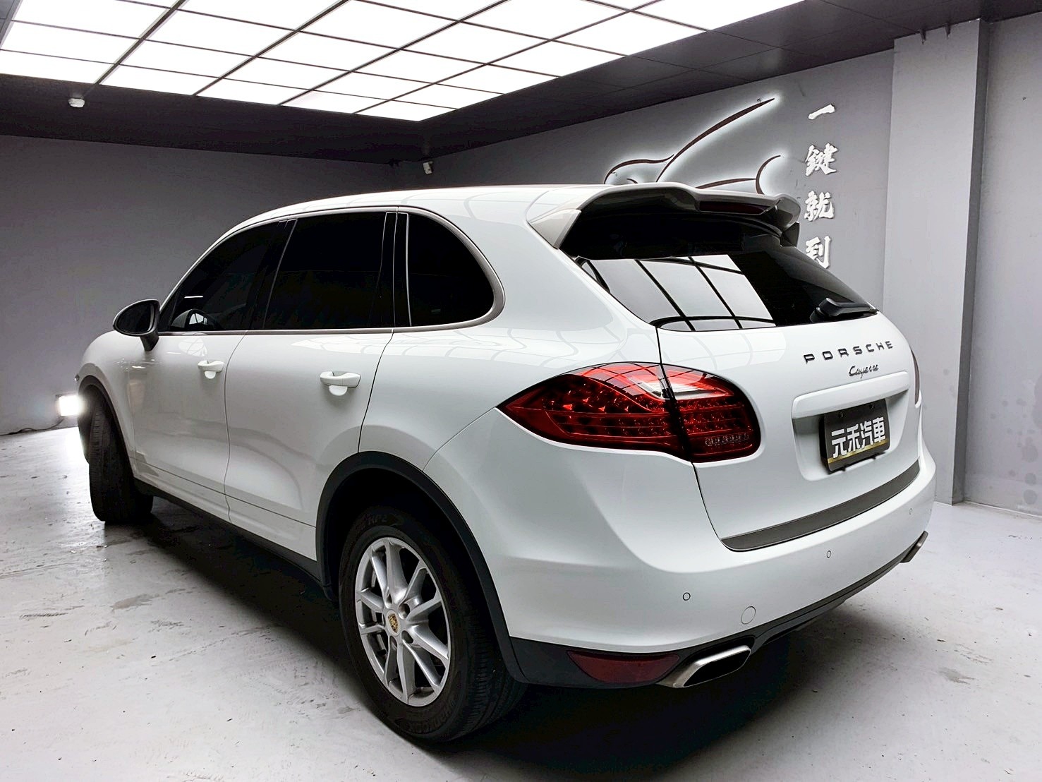 全台到府賞車 2014 Porsche Cayenne Platinum 白金版『小李經理』元禾國際車業/中古車/促銷中  第3張相片