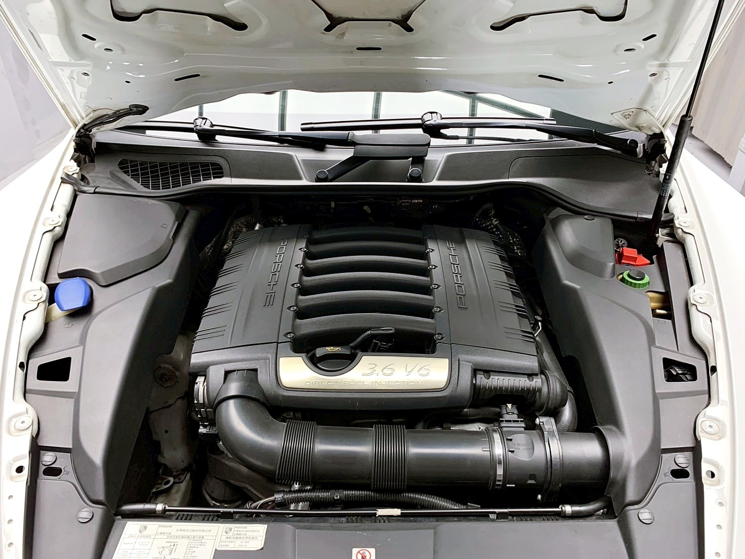 全台到府賞車 2014 Porsche Cayenne Platinum 白金版『小李經理』元禾國際車業/中古車/促銷中  第16張相片