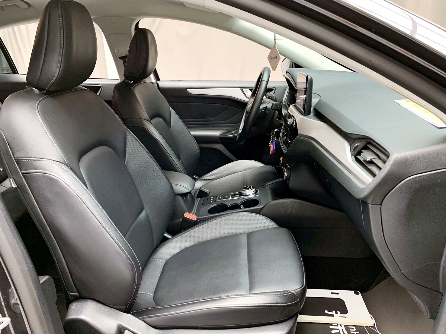 全台到府賞車 2021 Ford Focus 4D EcoBoost 182 佛心版『小李經理』元禾國際車業/中古車/促銷中  第10張相片