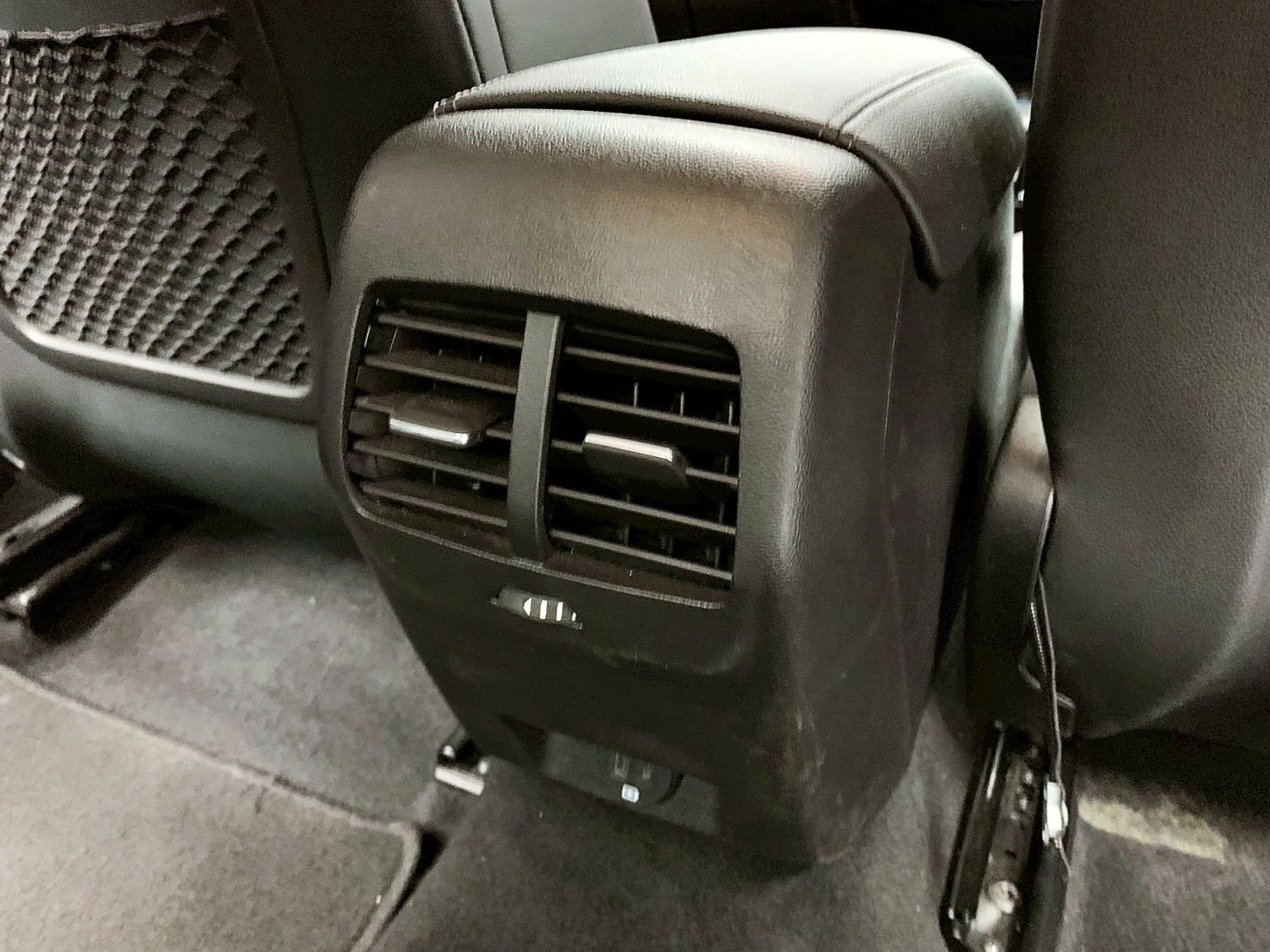 全台到府賞車 2021 Ford Focus 4D EcoBoost 182 佛心版『小李經理』元禾國際車業/中古車/促銷中  第11張相片