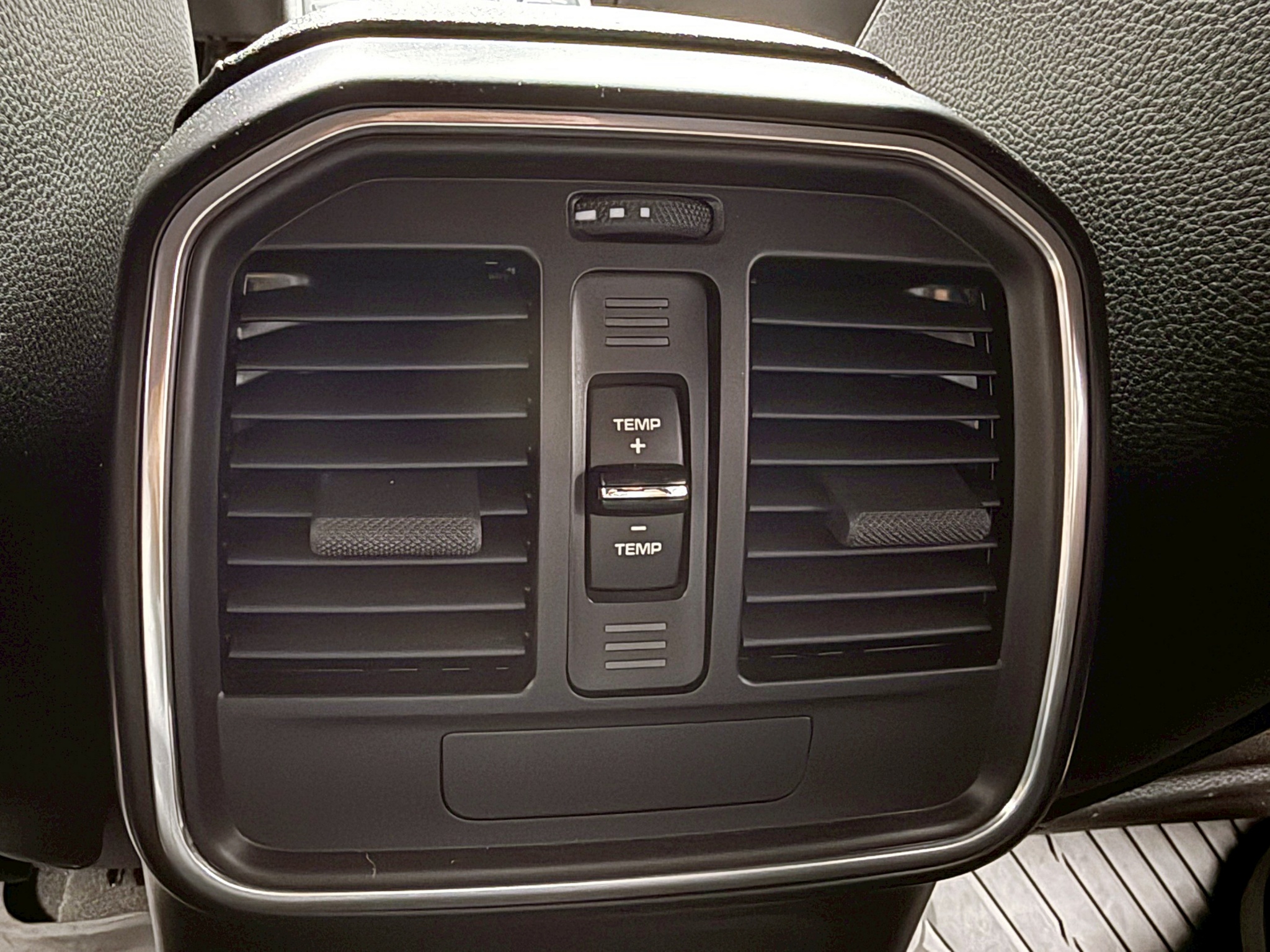 全台到府賞車 2019/20 Porsche Macan『小李經理』元禾國際車業/中古車/促銷中  第11張相片