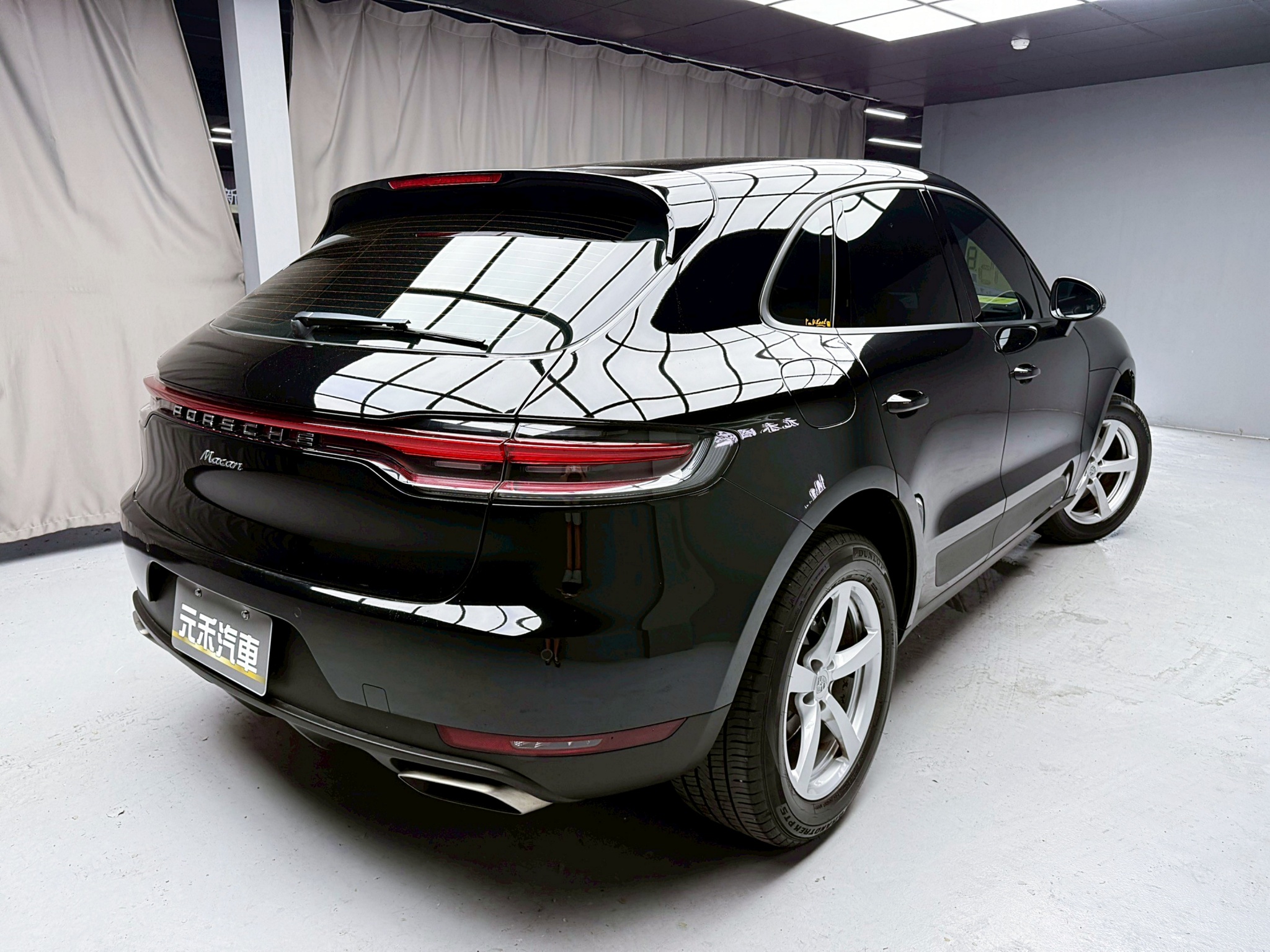 全台到府賞車 2019/20 Porsche Macan『小李經理』元禾國際車業/中古車/促銷中  第18張相片
