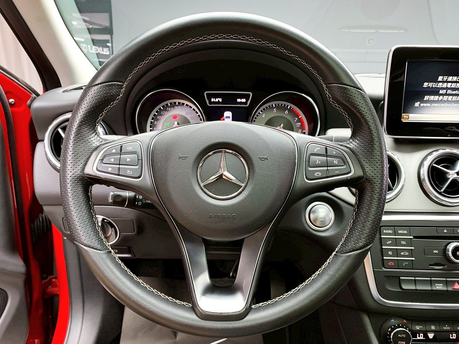 全台到府賞車 2016/17 Benz GLA200 X156型『小李經理』元禾國際車業/中古車/促銷中  第7張相片