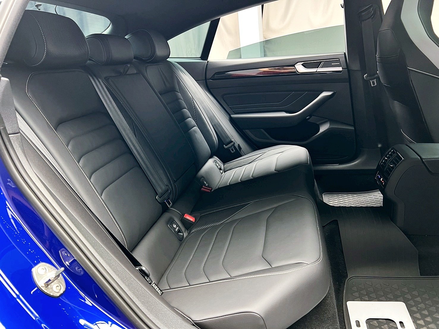 全台到府賞車 2022/23 福斯 Arteon Fastback 430TSI R-Line Performance『小李經理』元禾國際車業/中古車/促銷中  第13張相片