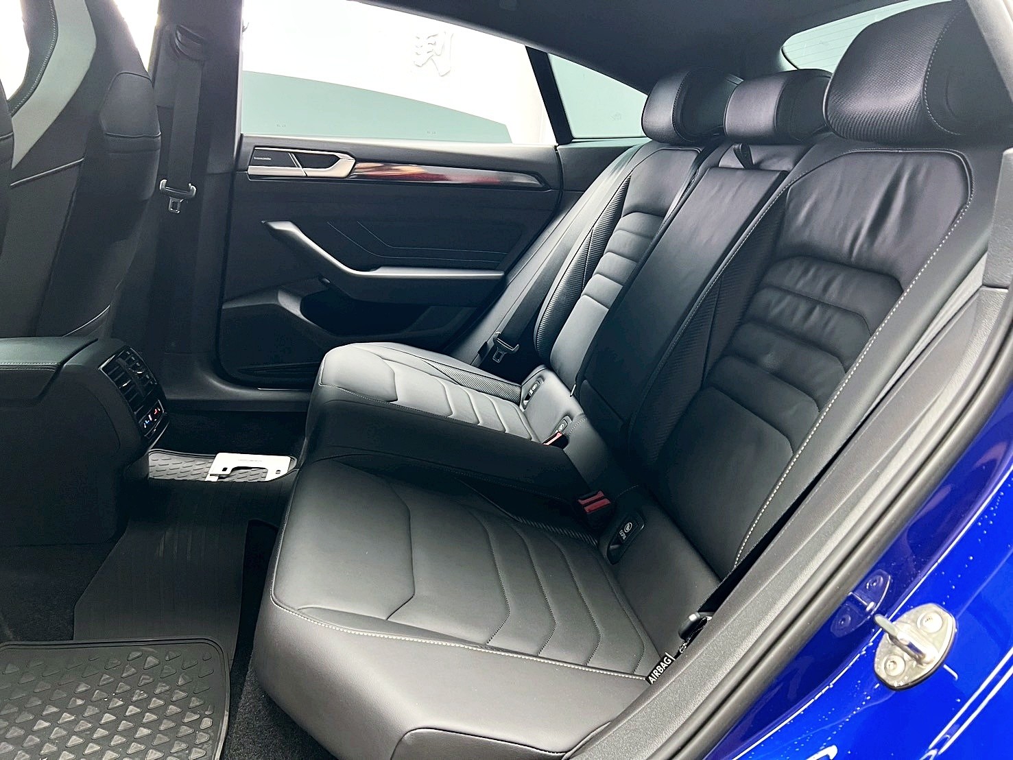 全台到府賞車 2022/23 福斯 Arteon Fastback 430TSI R-Line Performance『小李經理』元禾國際車業/中古車/促銷中  第14張相片