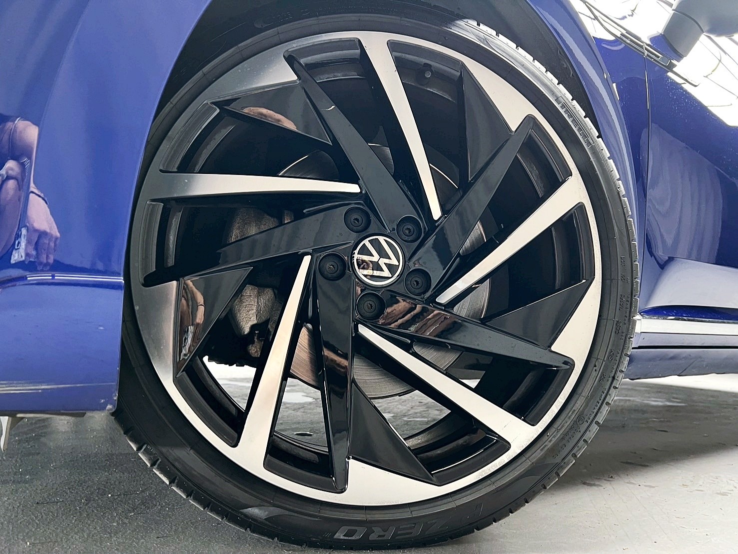 全台到府賞車 2022/23 福斯 Arteon Fastback 430TSI R-Line Performance『小李經理』元禾國際車業/中古車/促銷中  第16張相片