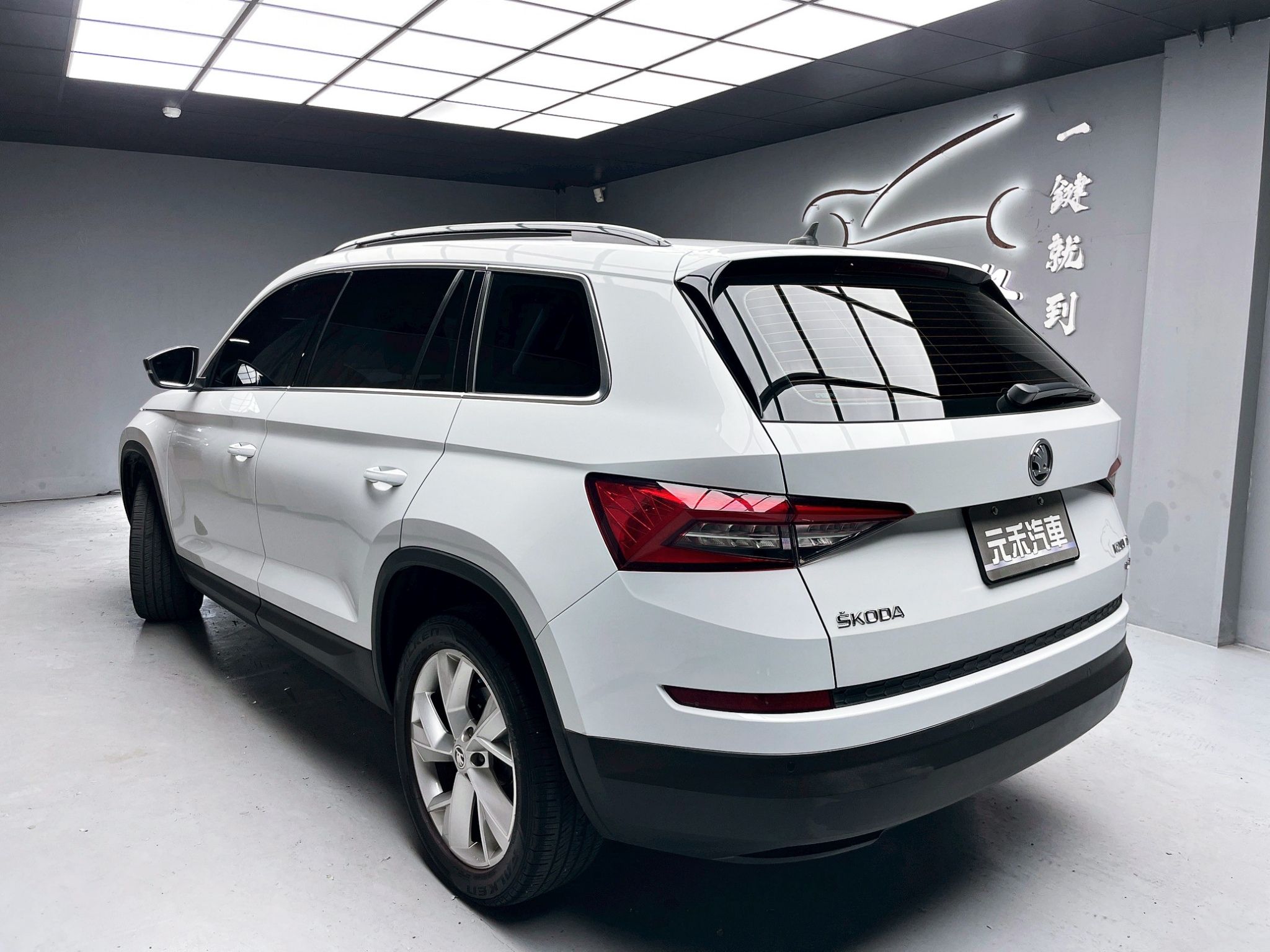 全台到府賞車 2017/18 Skoda Kodiaq TSI 七人座尊榮版『小李經理』元禾國際車業/中古車/促銷中  第3張相片