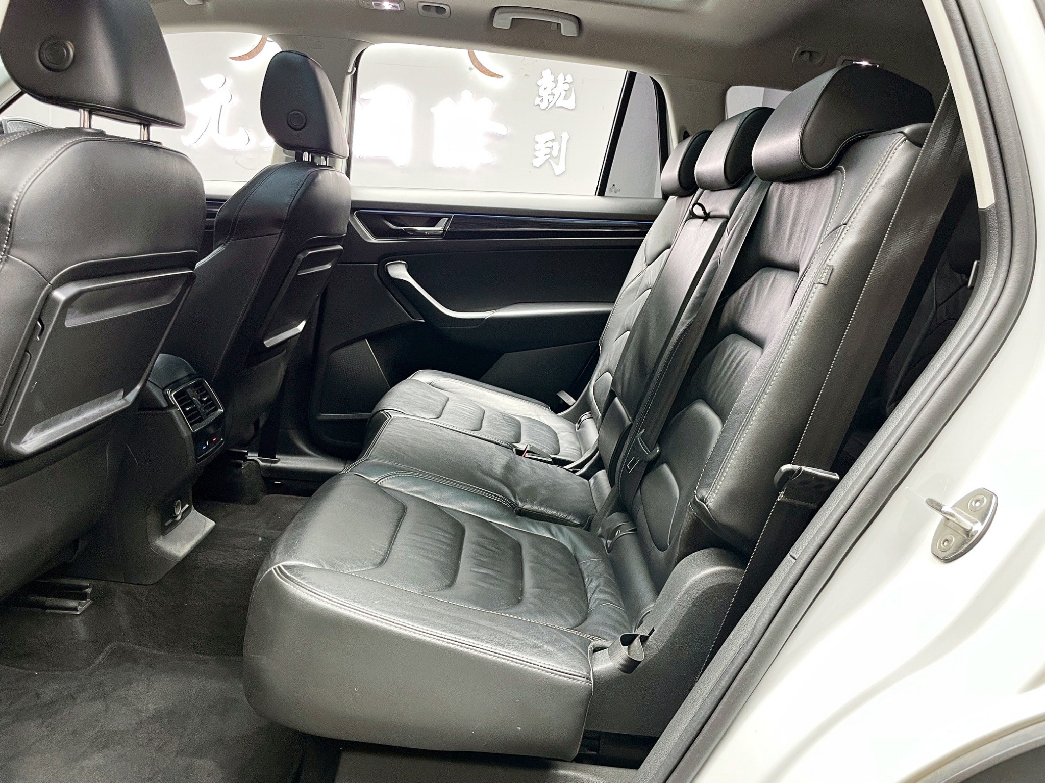 全台到府賞車 2017/18 Skoda Kodiaq TSI 七人座尊榮版『小李經理』元禾國際車業/中古車/促銷中  第14張相片