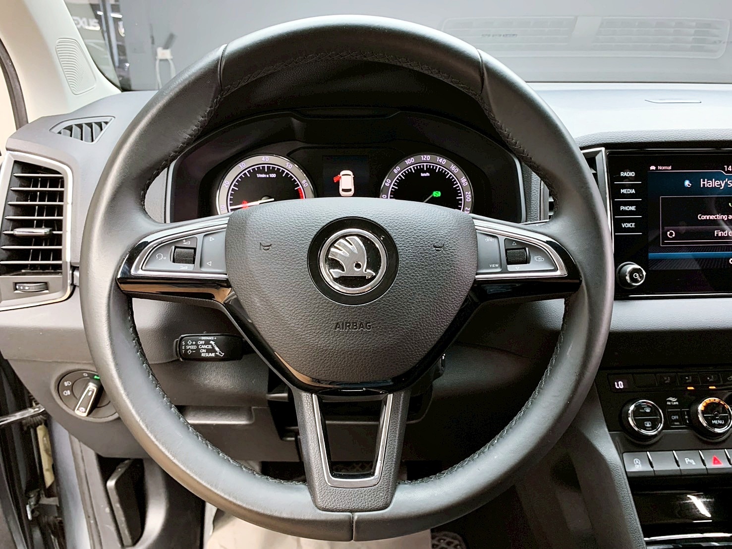 全台到府賞車 2019 Skoda Karoq TSI 尊榮版『小李經理』元禾國際車業/中古車/促銷中  第7張相片