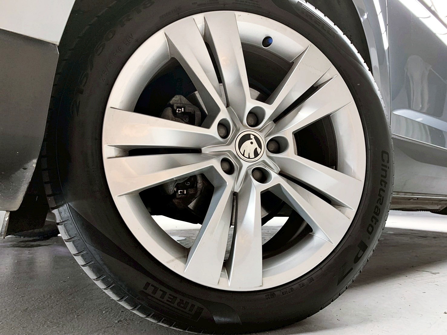 全台到府賞車 2019 Skoda Karoq TSI 尊榮版『小李經理』元禾國際車業/中古車/促銷中  第15張相片