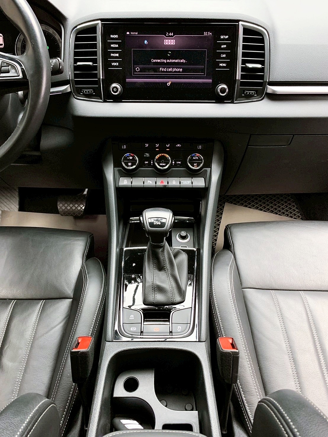 全台到府賞車 2019 Skoda Karoq TSI 尊榮版『小李經理』元禾國際車業/中古車/促銷中  第8張相片