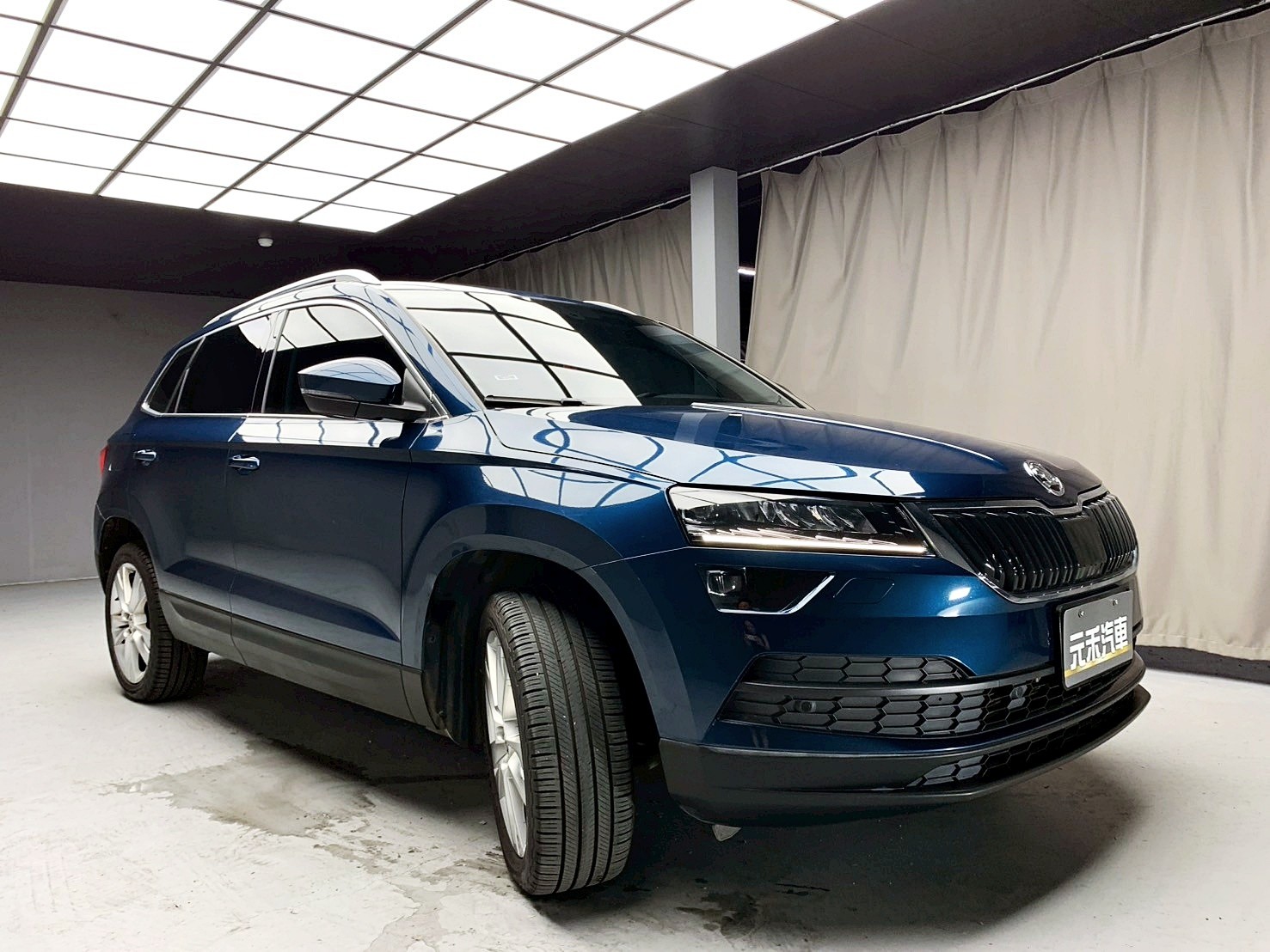 全台到府賞車 2019 Skoda Karoq TSI 尊榮版『小李經理』元禾國際車業/中古車/促銷中  第19張相片