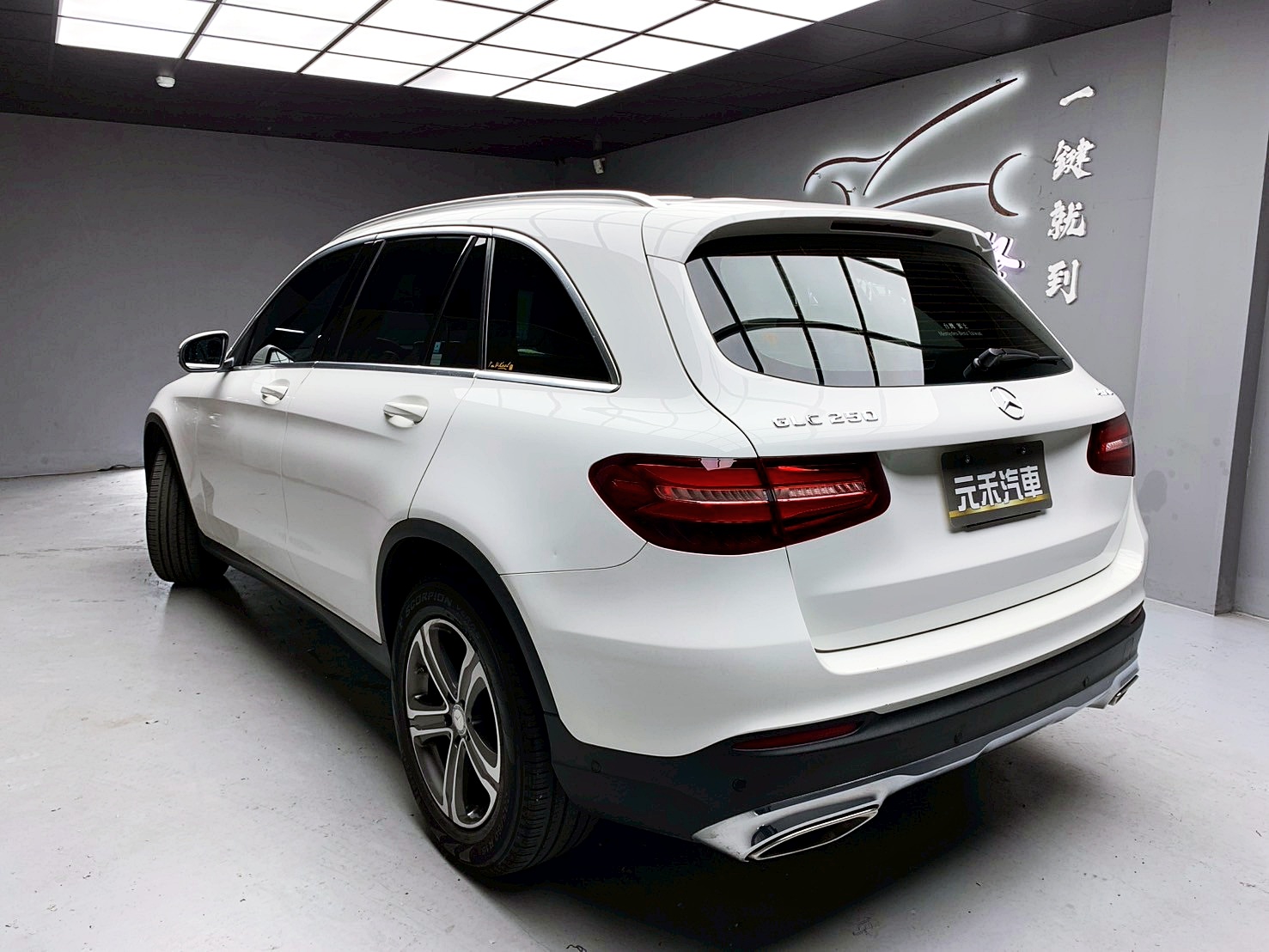 全台到府賞車 2016 Benz GLC250 4MATIC X253型『小李經理』元禾國際車業/中古車/促銷中  第3張相片