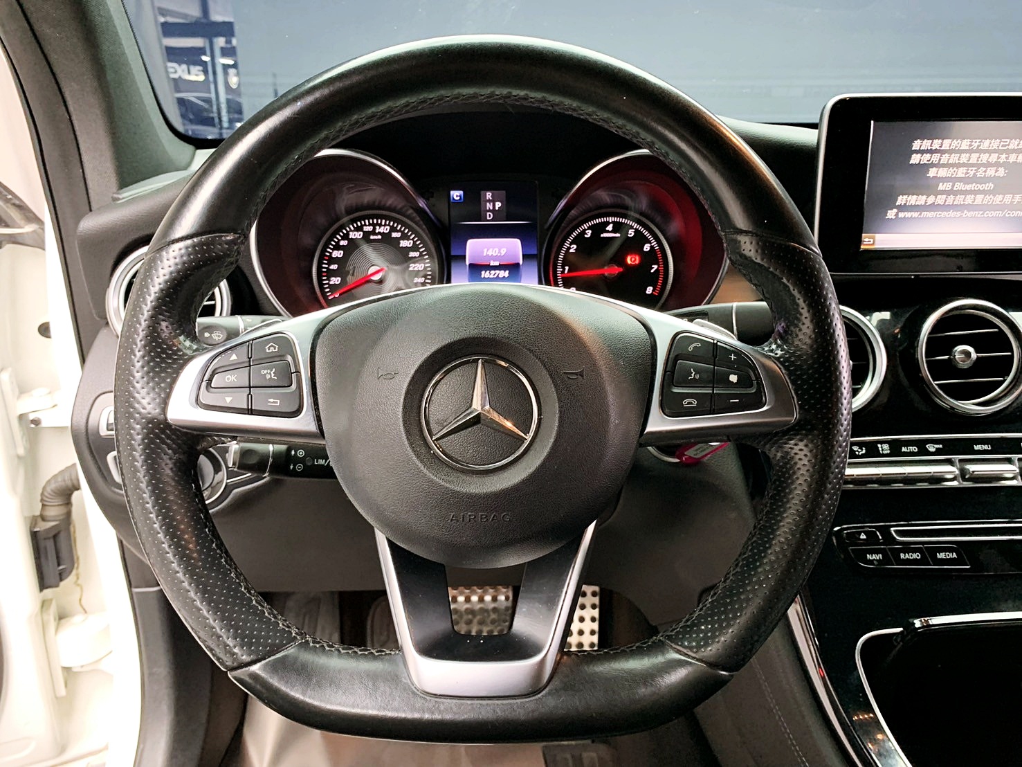 全台到府賞車 2016 Benz GLC250 4MATIC X253型『小李經理』元禾國際車業/中古車/促銷中  第6張相片