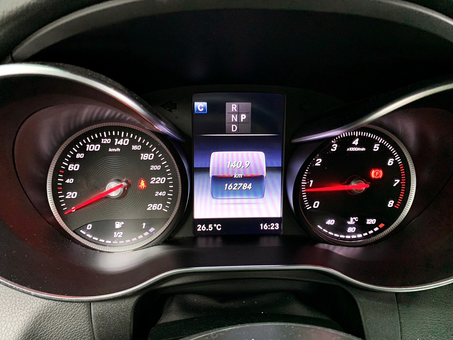 全台到府賞車 2016 Benz GLC250 4MATIC X253型『小李經理』元禾國際車業/中古車/促銷中  第7張相片