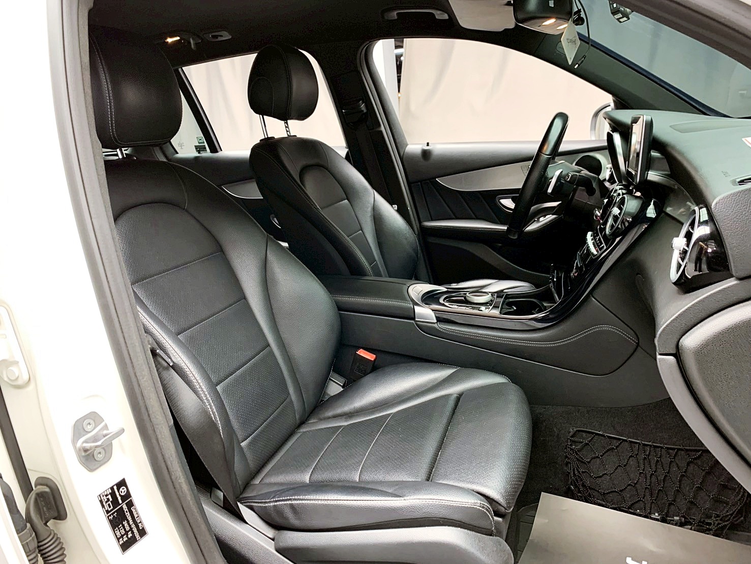 全台到府賞車 2016 Benz GLC250 4MATIC X253型『小李經理』元禾國際車業/中古車/促銷中  第10張相片