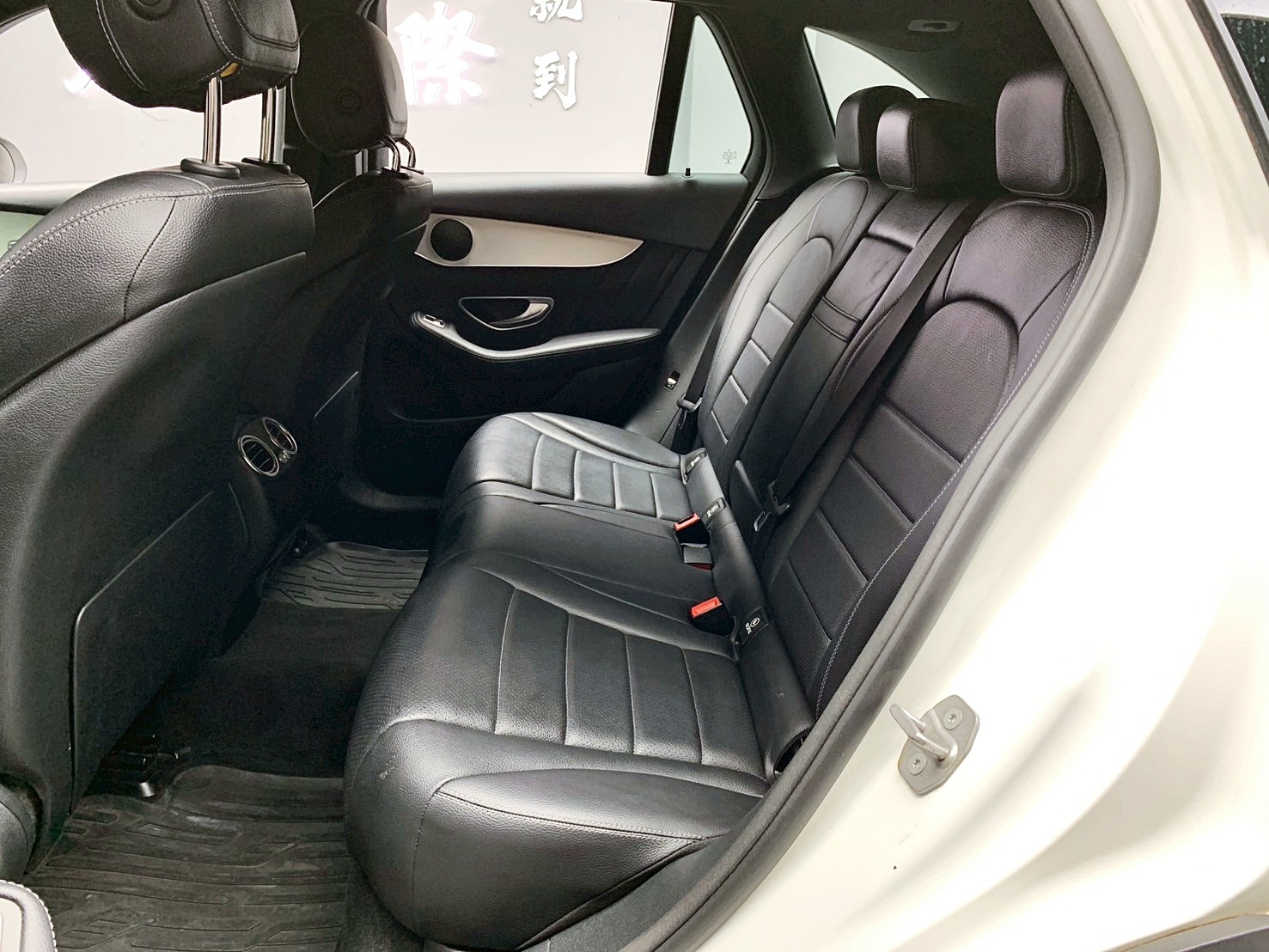 全台到府賞車 2016 Benz GLC250 4MATIC X253型『小李經理』元禾國際車業/中古車/促銷中  第12張相片