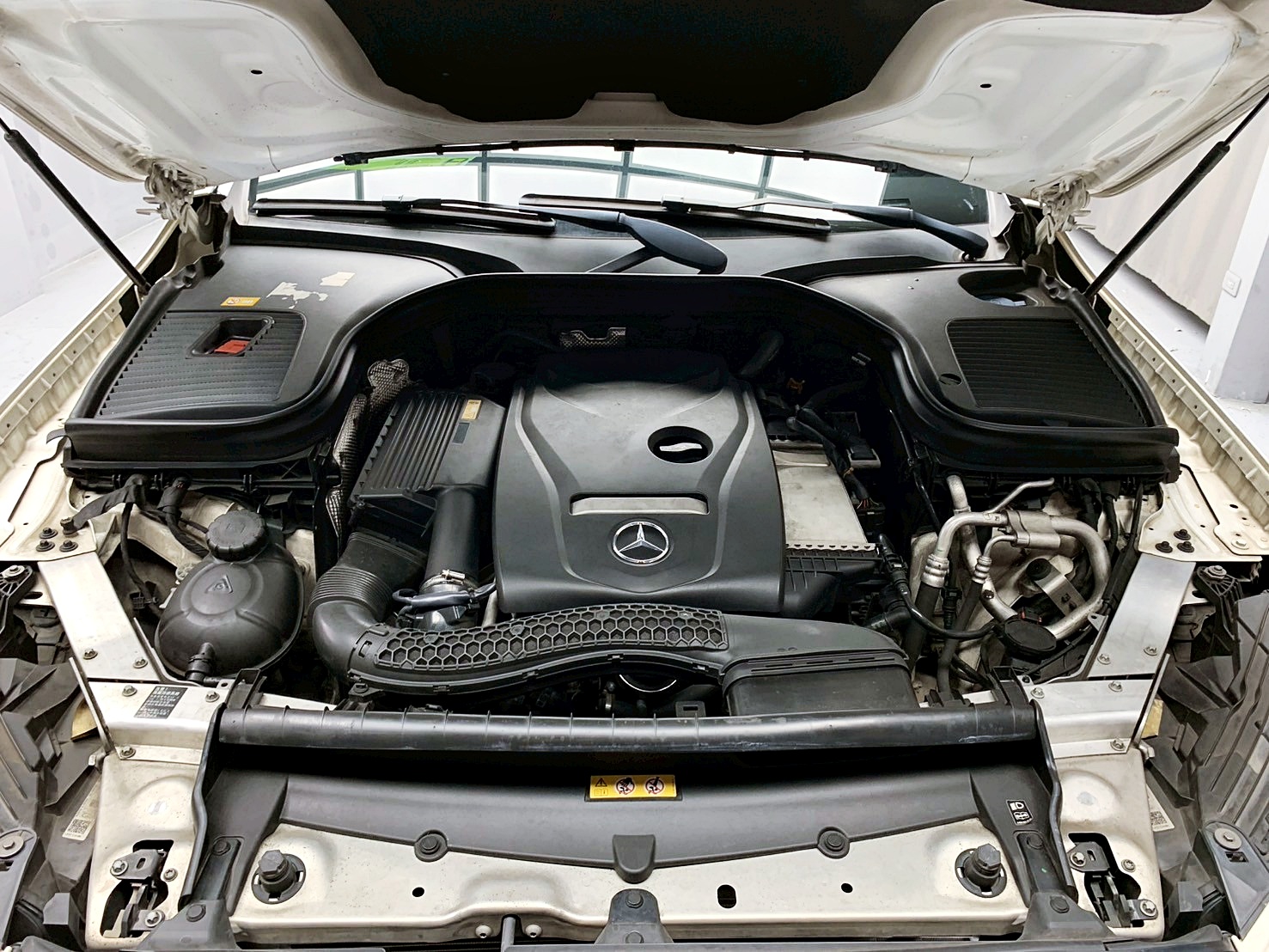 全台到府賞車 2016 Benz GLC250 4MATIC X253型『小李經理』元禾國際車業/中古車/促銷中  第14張相片