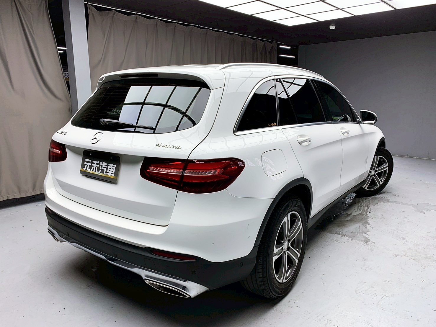 全台到府賞車 2016 Benz GLC250 4MATIC X253型『小李經理』元禾國際車業/中古車/促銷中  第16張相片