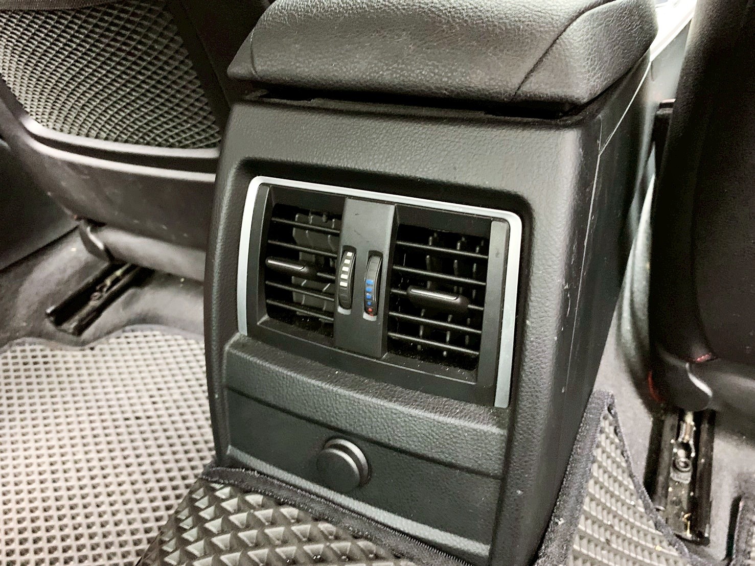 全台到府賞車 2017/18 BMW 320i Sedan Sport F30型『小李經理』元禾國際車業/中古車/促銷中  第11張相片