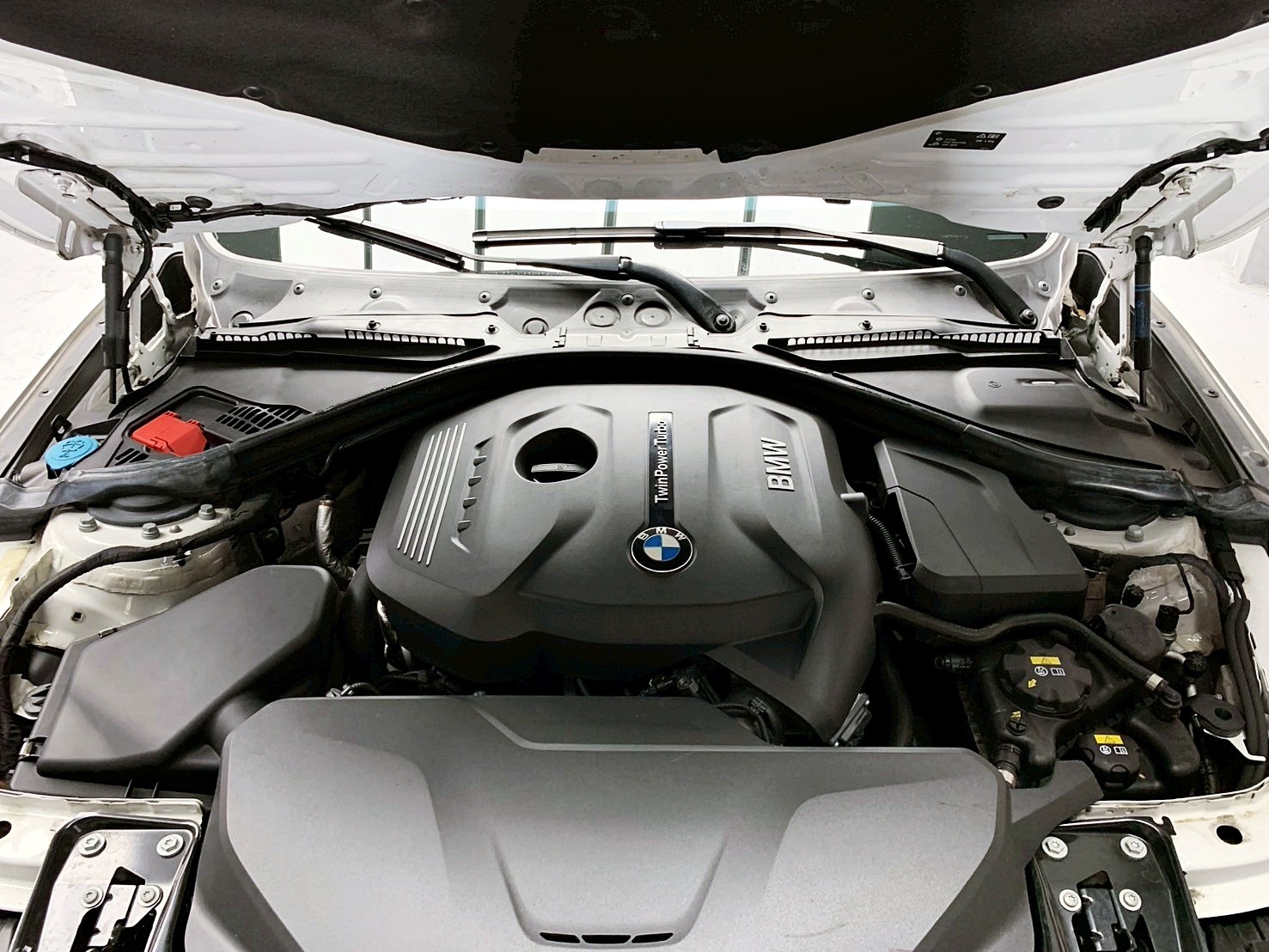 全台到府賞車 2017/18 BMW 320i Sedan Sport F30型『小李經理』元禾國際車業/中古車/促銷中  第16張相片