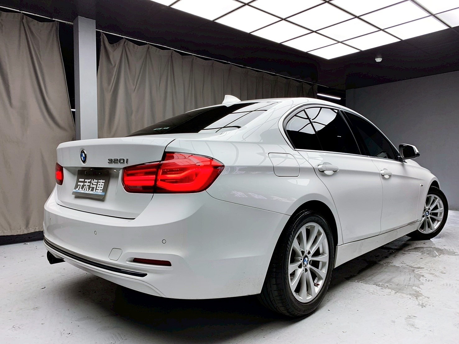 全台到府賞車 2017/18 BMW 320i Sedan Sport F30型『小李經理』元禾國際車業/中古車/促銷中  第18張相片