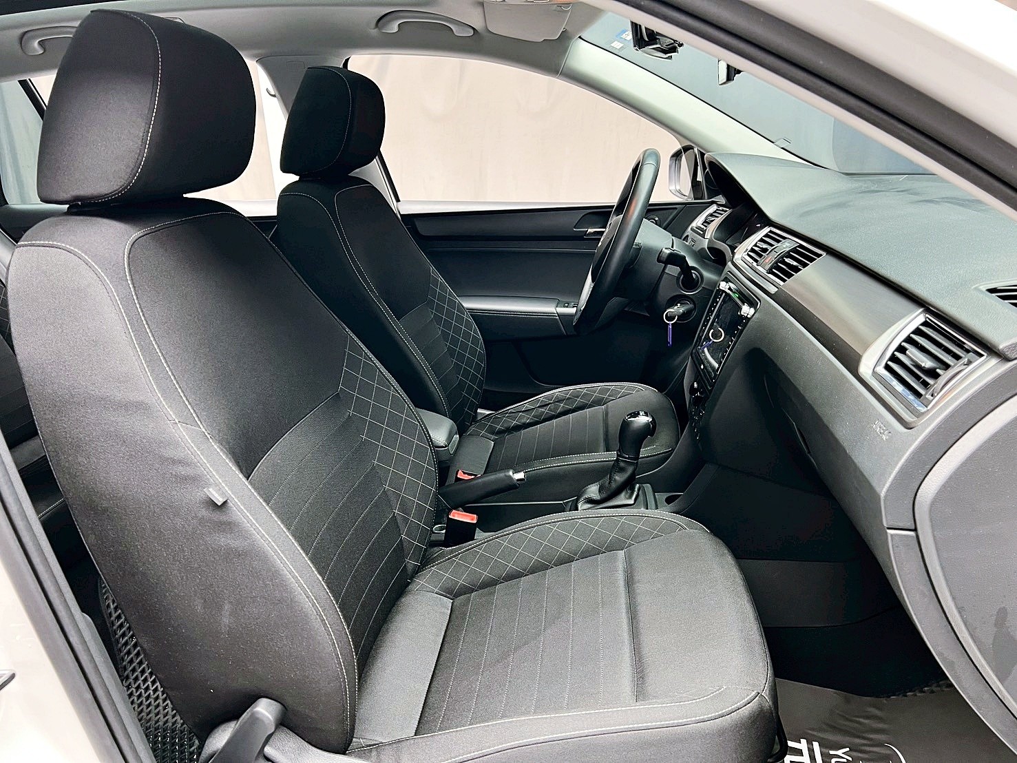 全台到府賞車 2017 Skoda Rapid Spaceback TSI Style『小李經理』元禾國際車業/中古車/促銷中  第9張相片