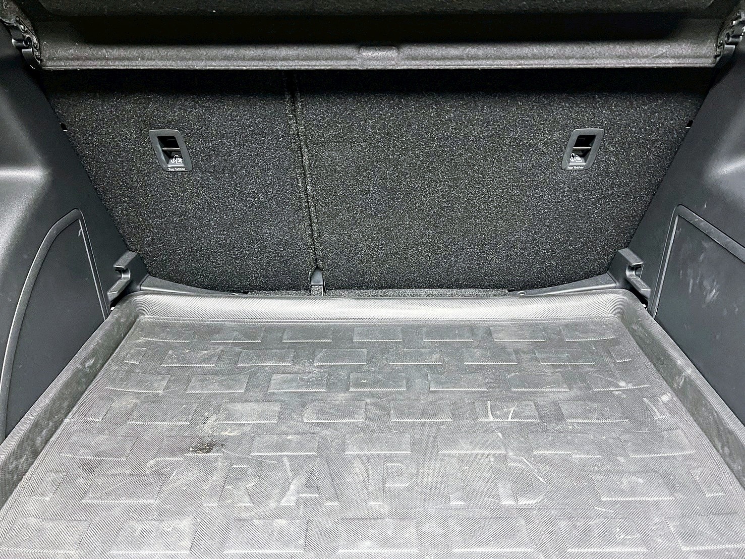 全台到府賞車 2017 Skoda Rapid Spaceback TSI Style『小李經理』元禾國際車業/中古車/促銷中  第16張相片