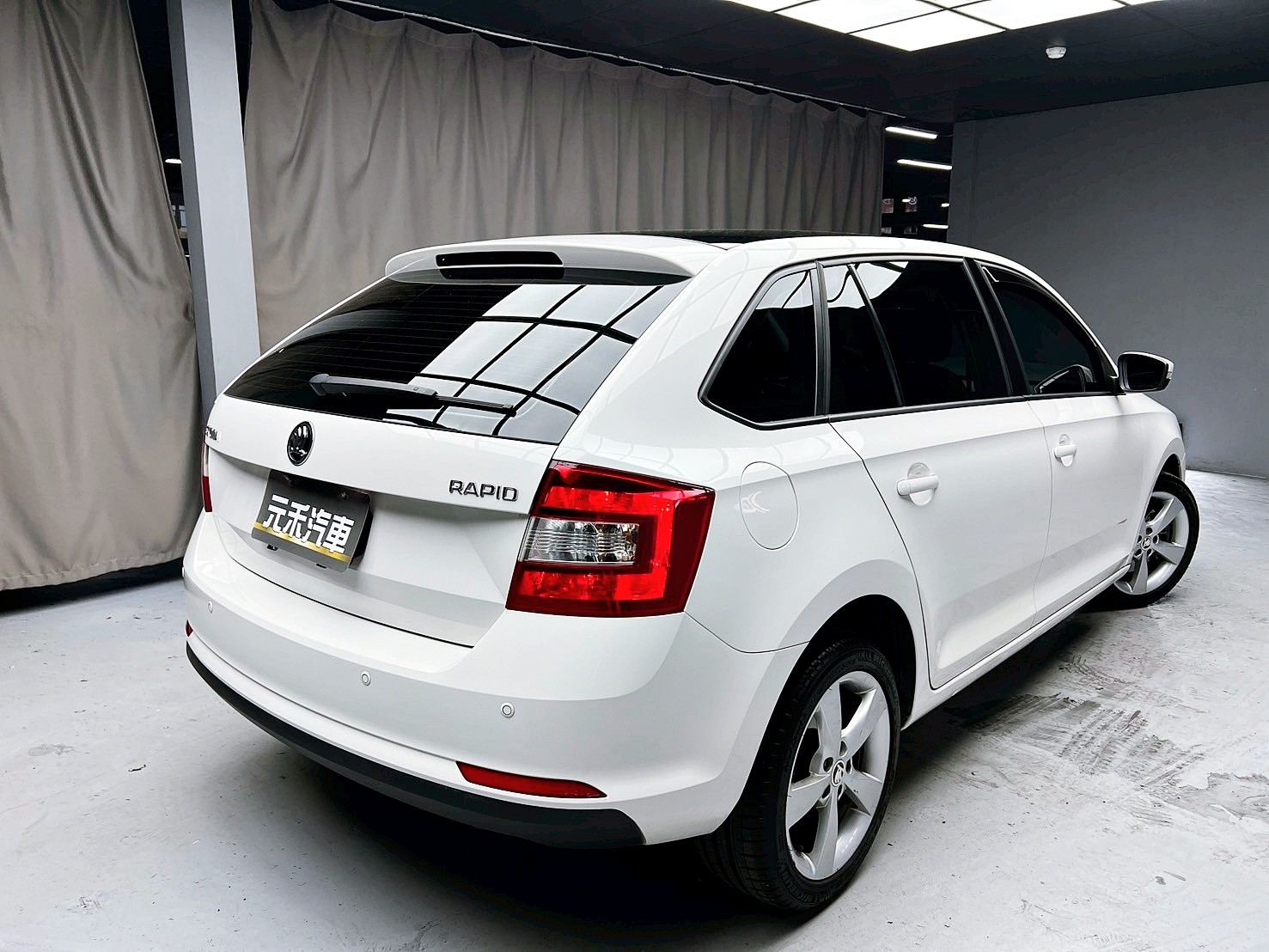 全台到府賞車 2017 Skoda Rapid Spaceback TSI Style『小李經理』元禾國際車業/中古車/促銷中  第17張相片