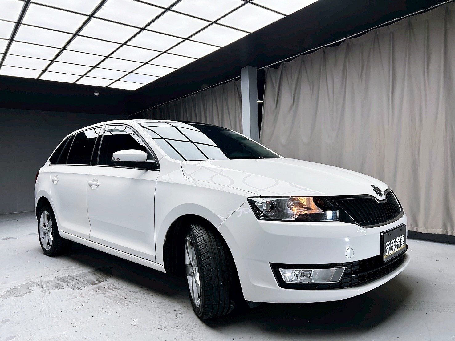 全台到府賞車 2017 Skoda Rapid Spaceback TSI Style『小李經理』元禾國際車業/中古車/促銷中  第18張相片