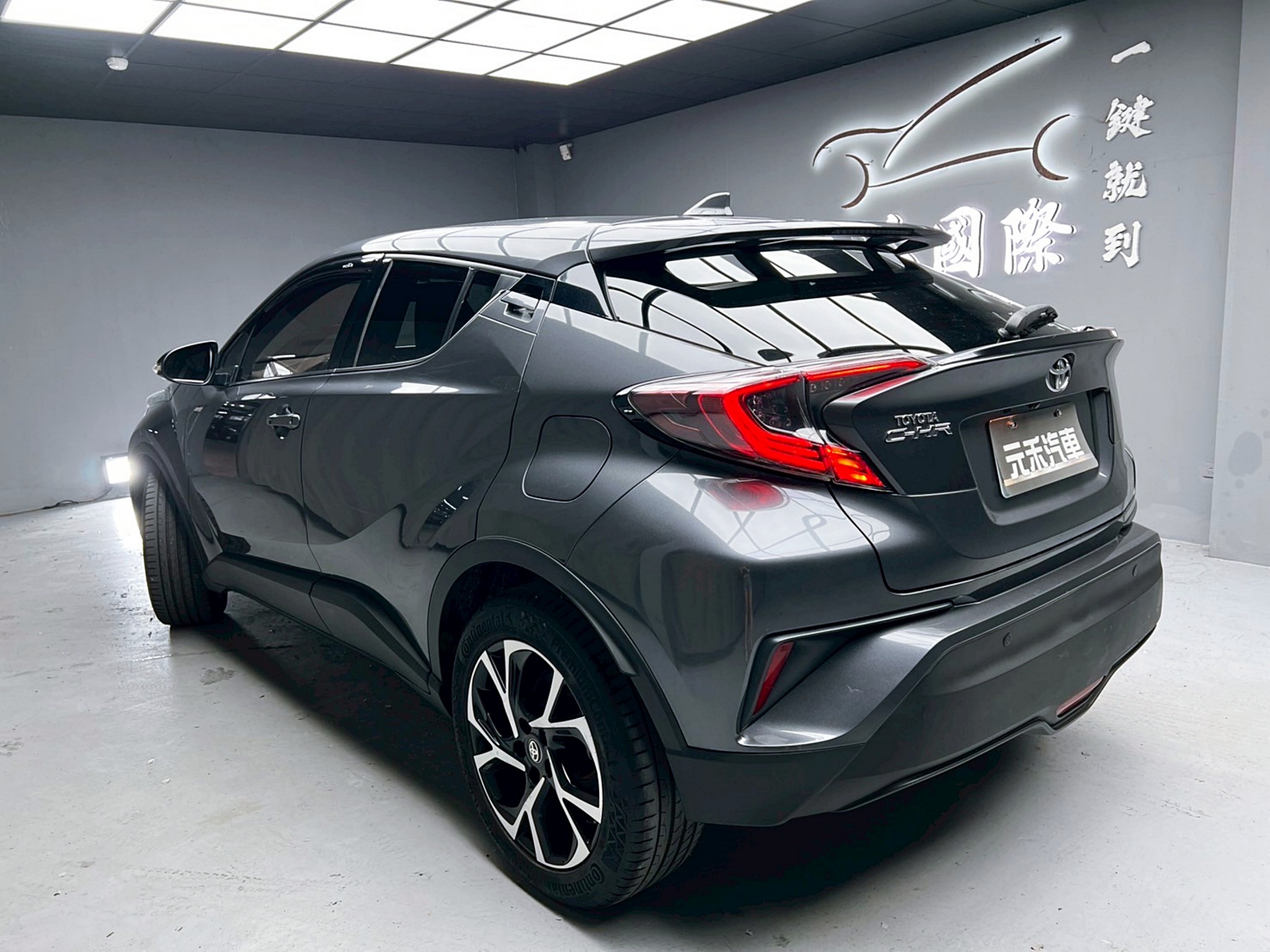 全台到府賞車 2018/19 Toyota CHR 豪華版『小李經理』元禾國際車業/中古車/促銷中  第3張相片