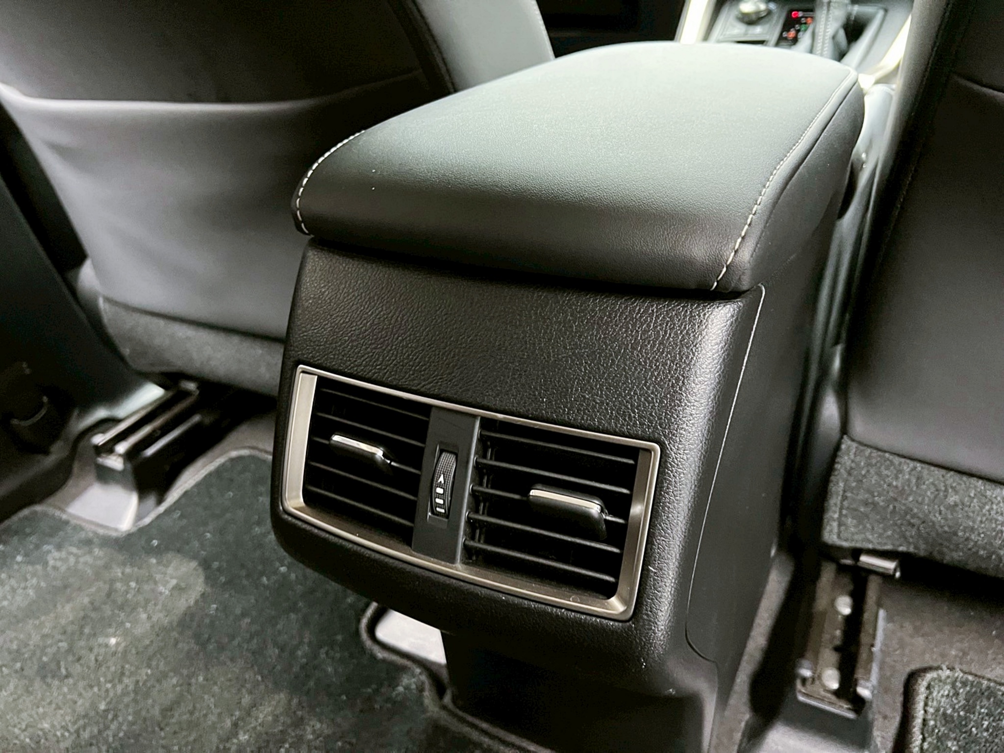 全台到府賞車 2017/18 Lexus NX200 菁英版『小李經理』元禾國際車業/中古車/促銷中  第11張相片